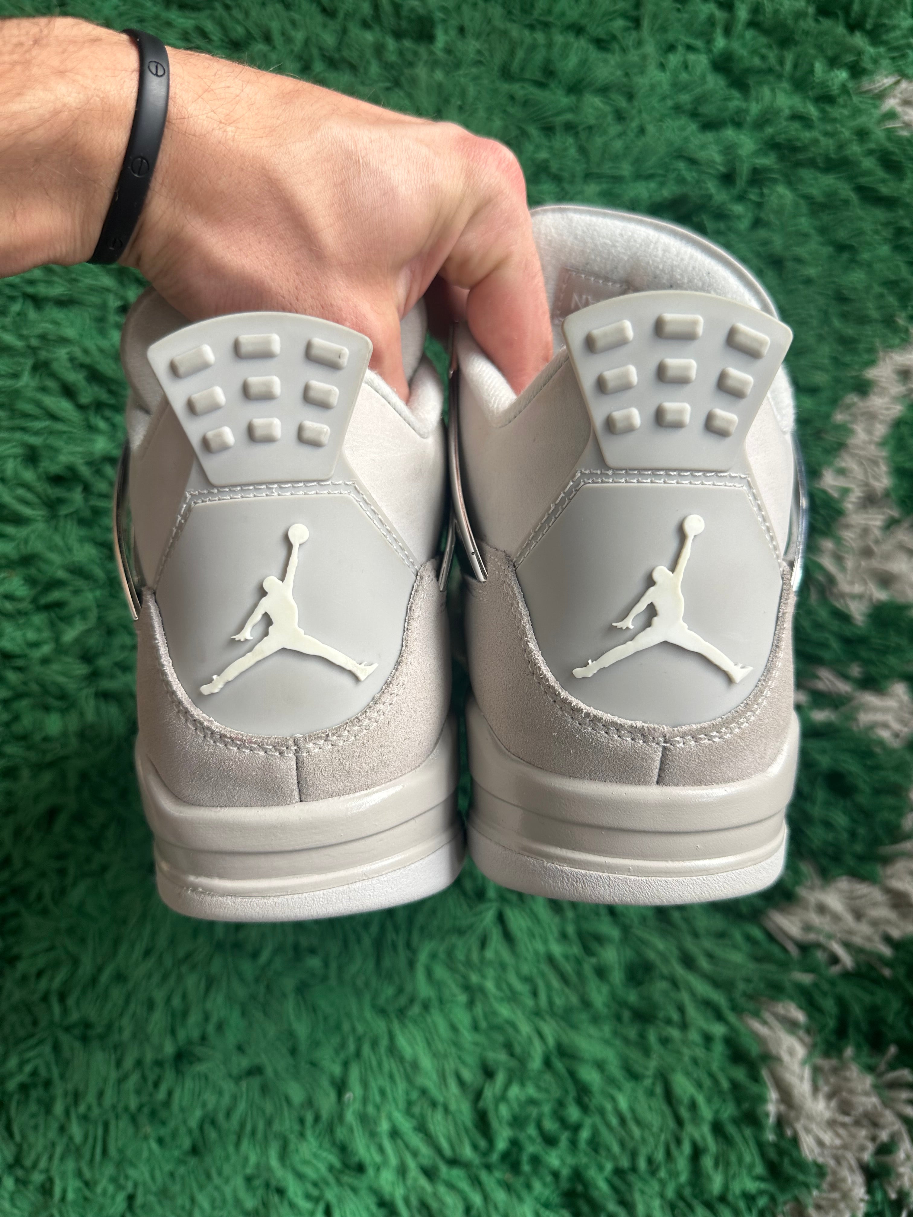 Jordan 4 “Frozen Moments”