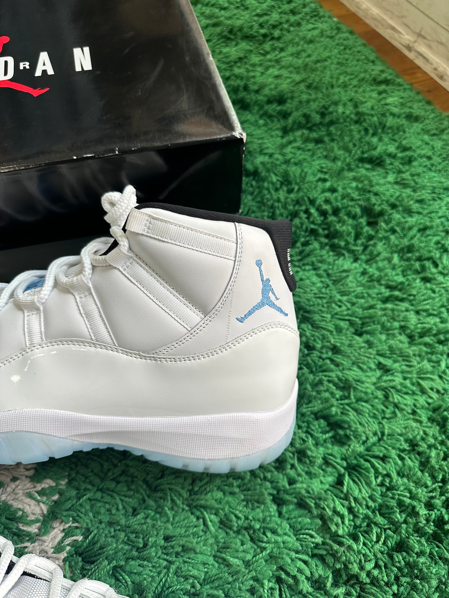 Jordan 11 “Legend Blue”