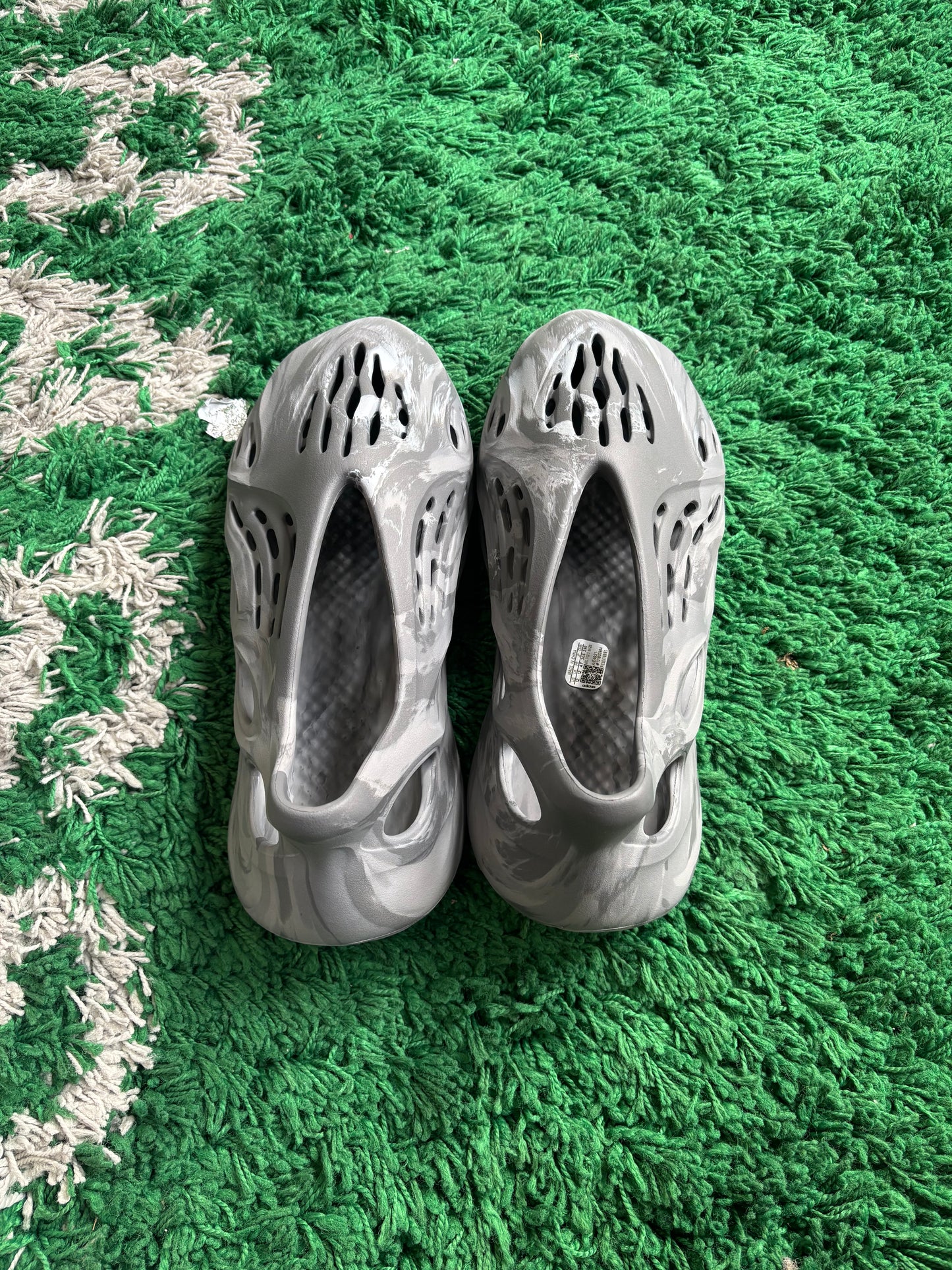 Yeezy Foam Runner “MX Granite”