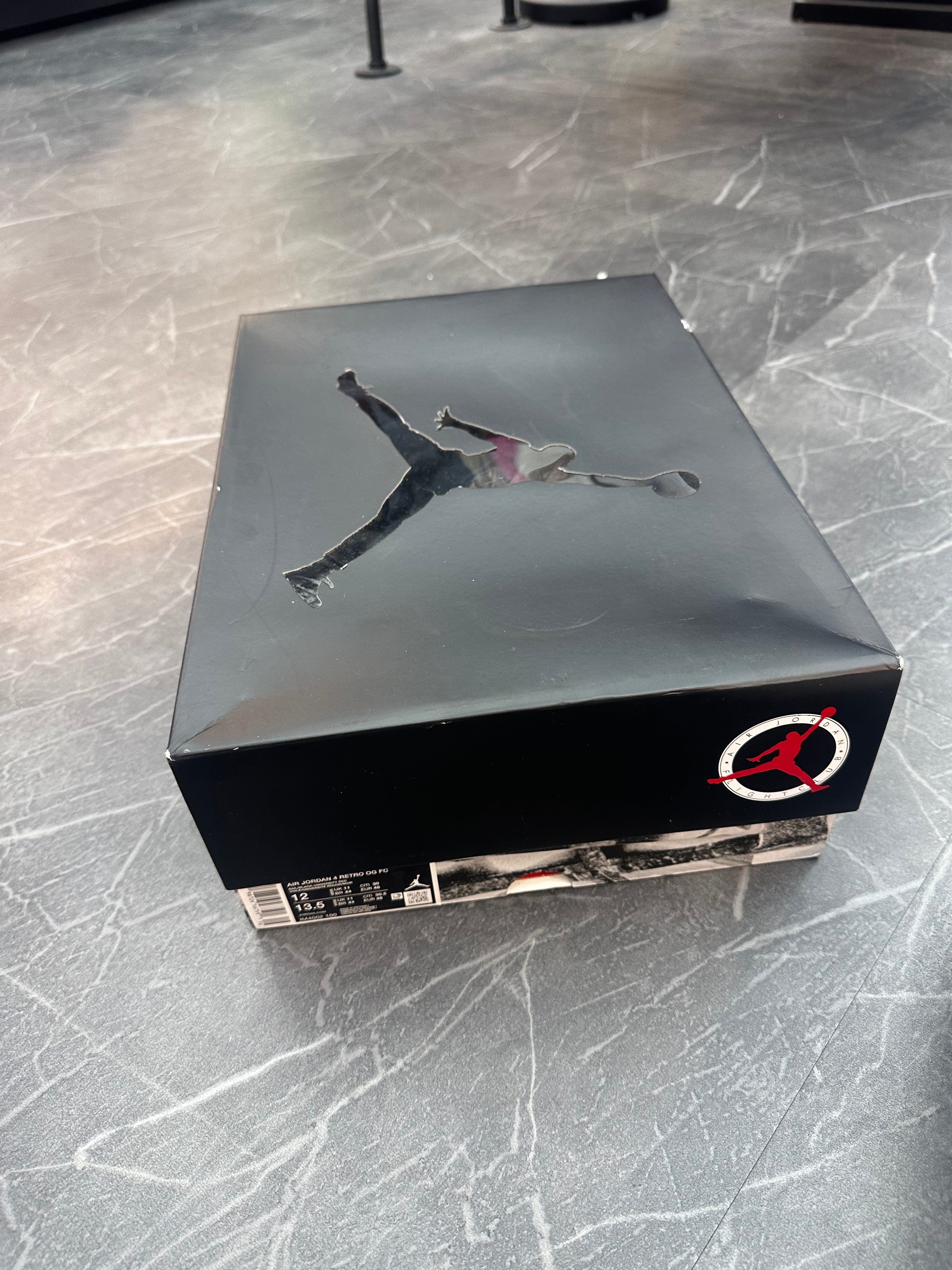 Jordan 4 “Flight Club”