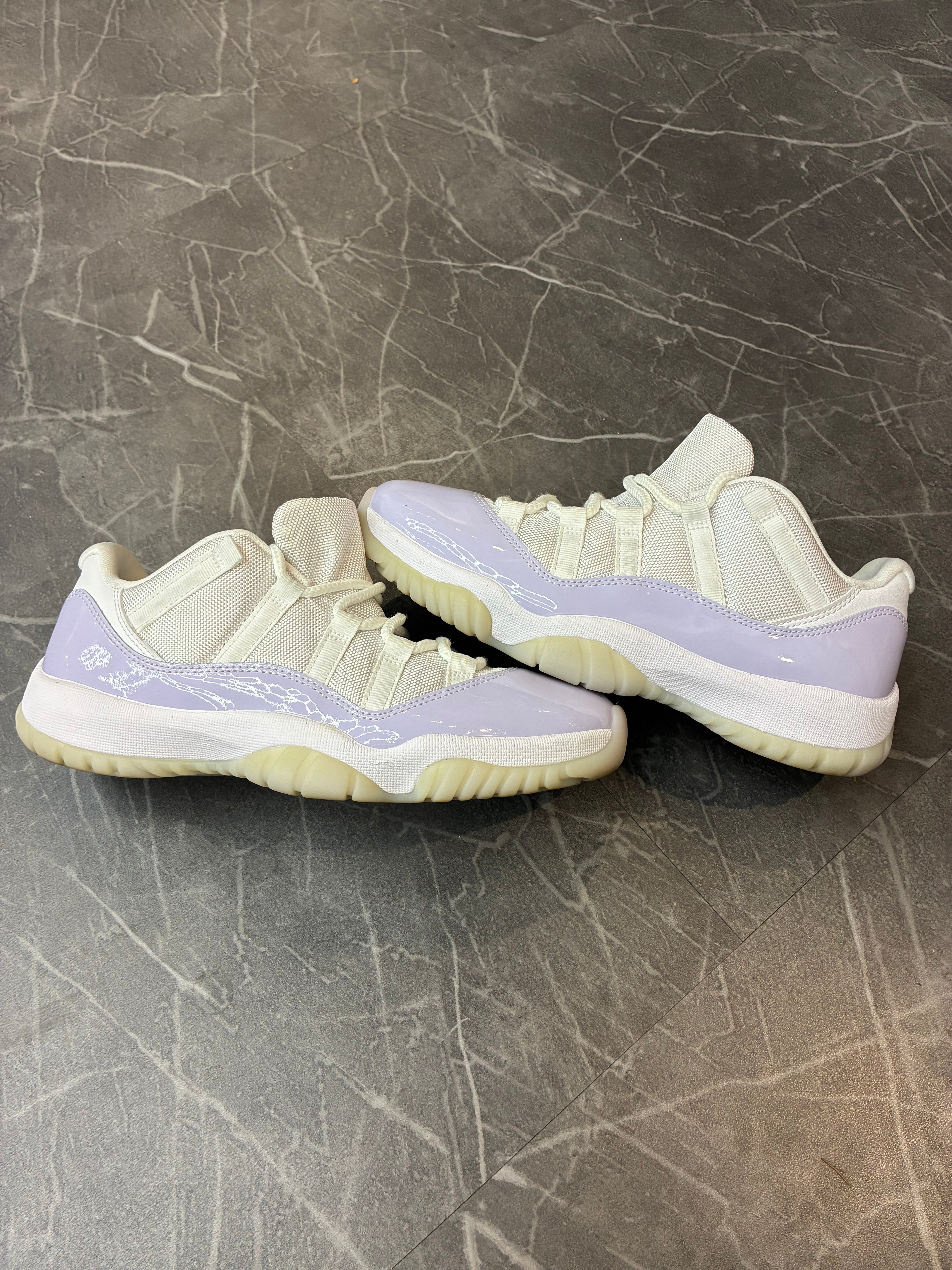 Jordan 11 “Pure Violet”