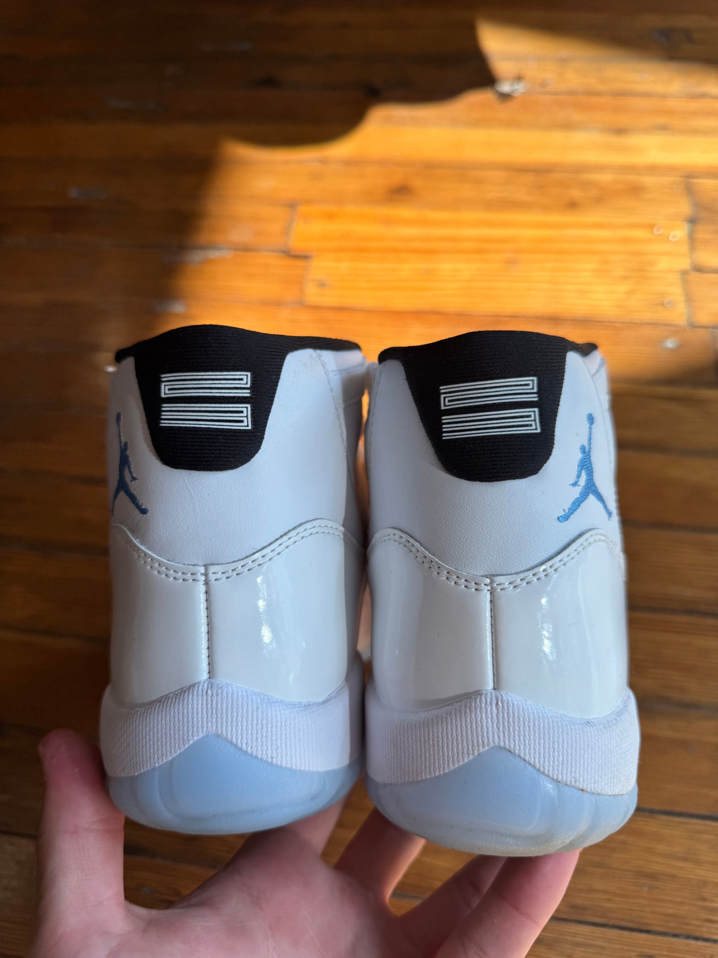 Jordan 11 “Legend Blue”