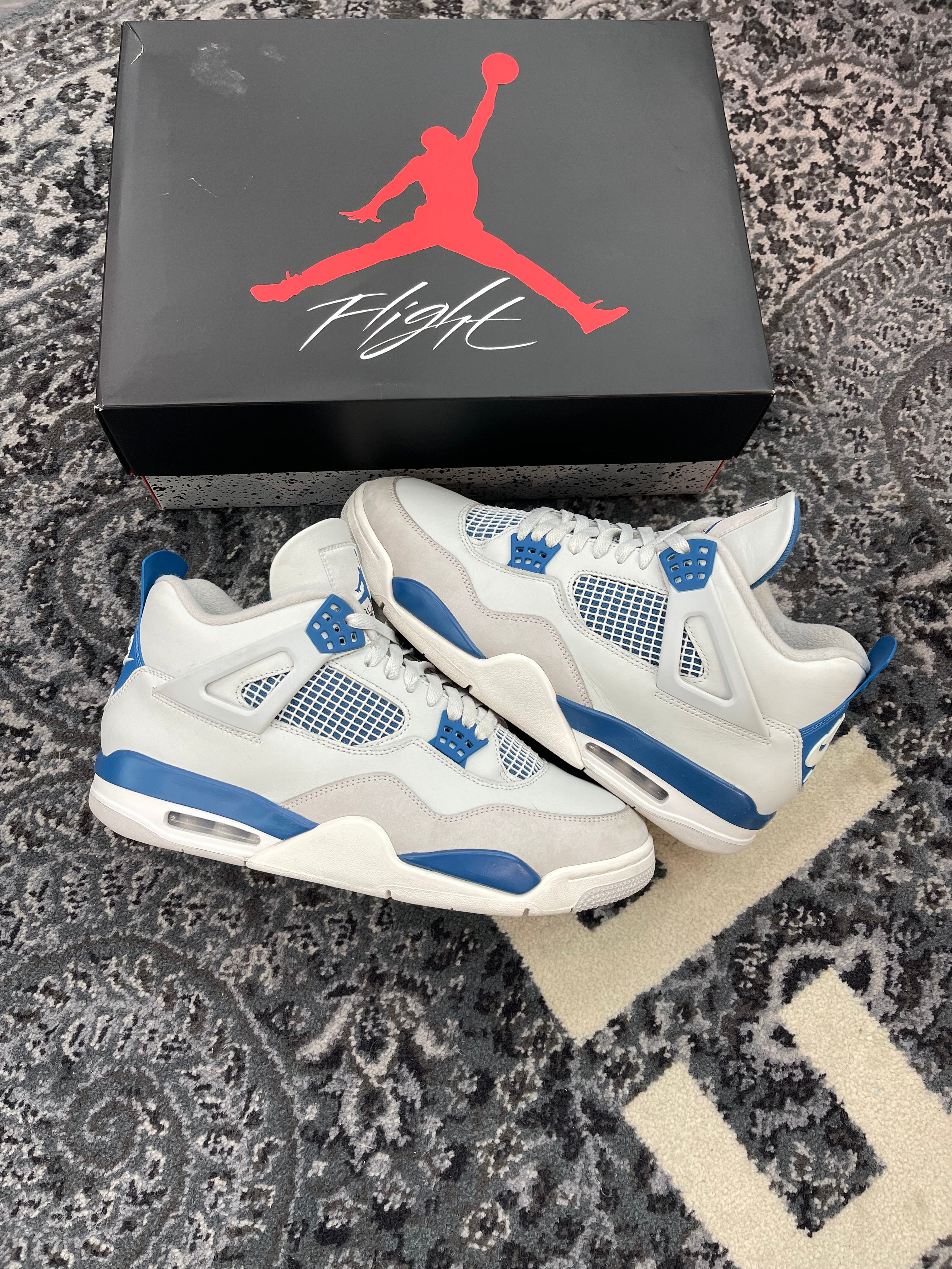 Jordan 4 “Military Blue”