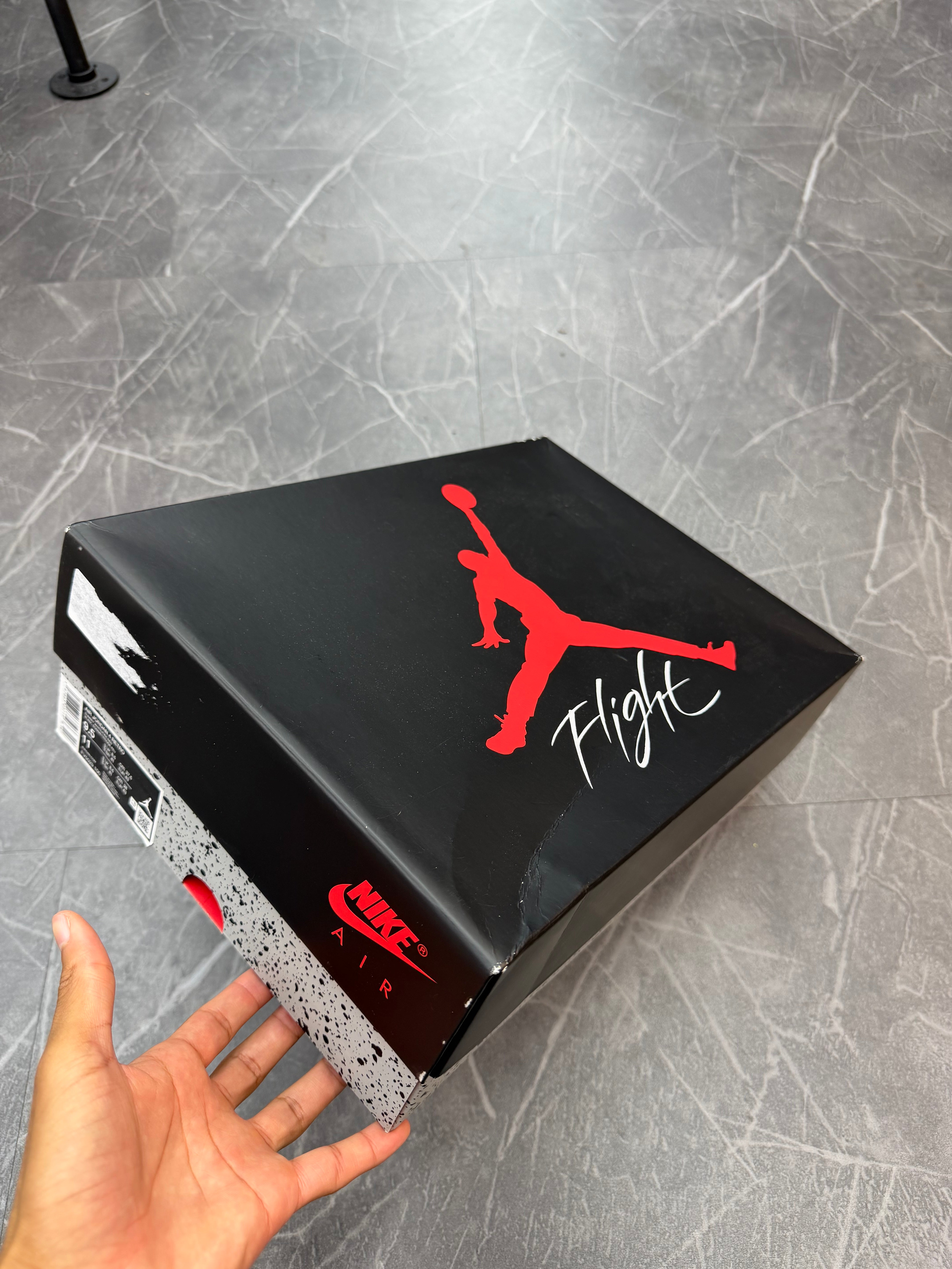 Jordan 4 “White Cement”