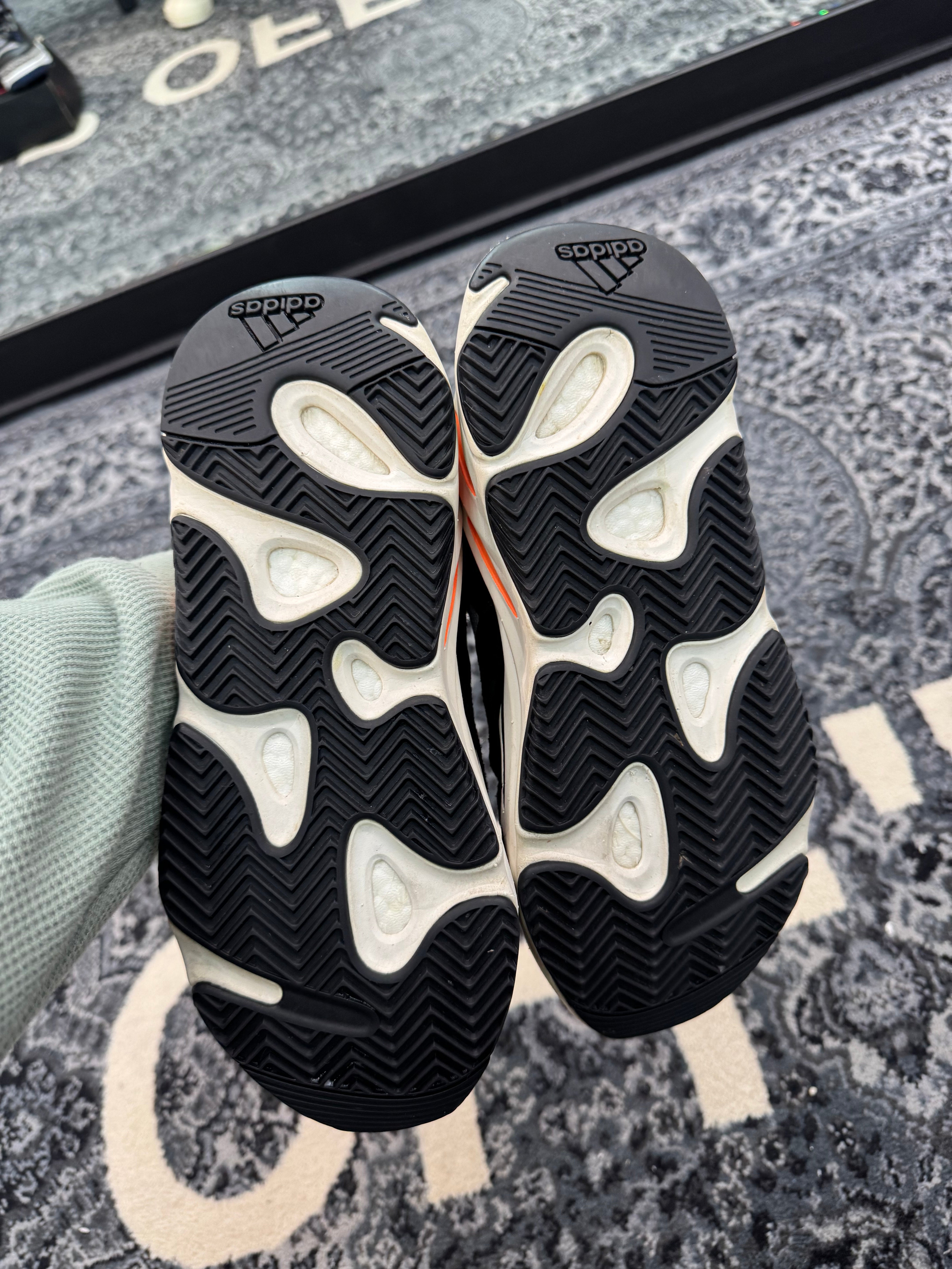 Yeezy 700 “Waverunner”