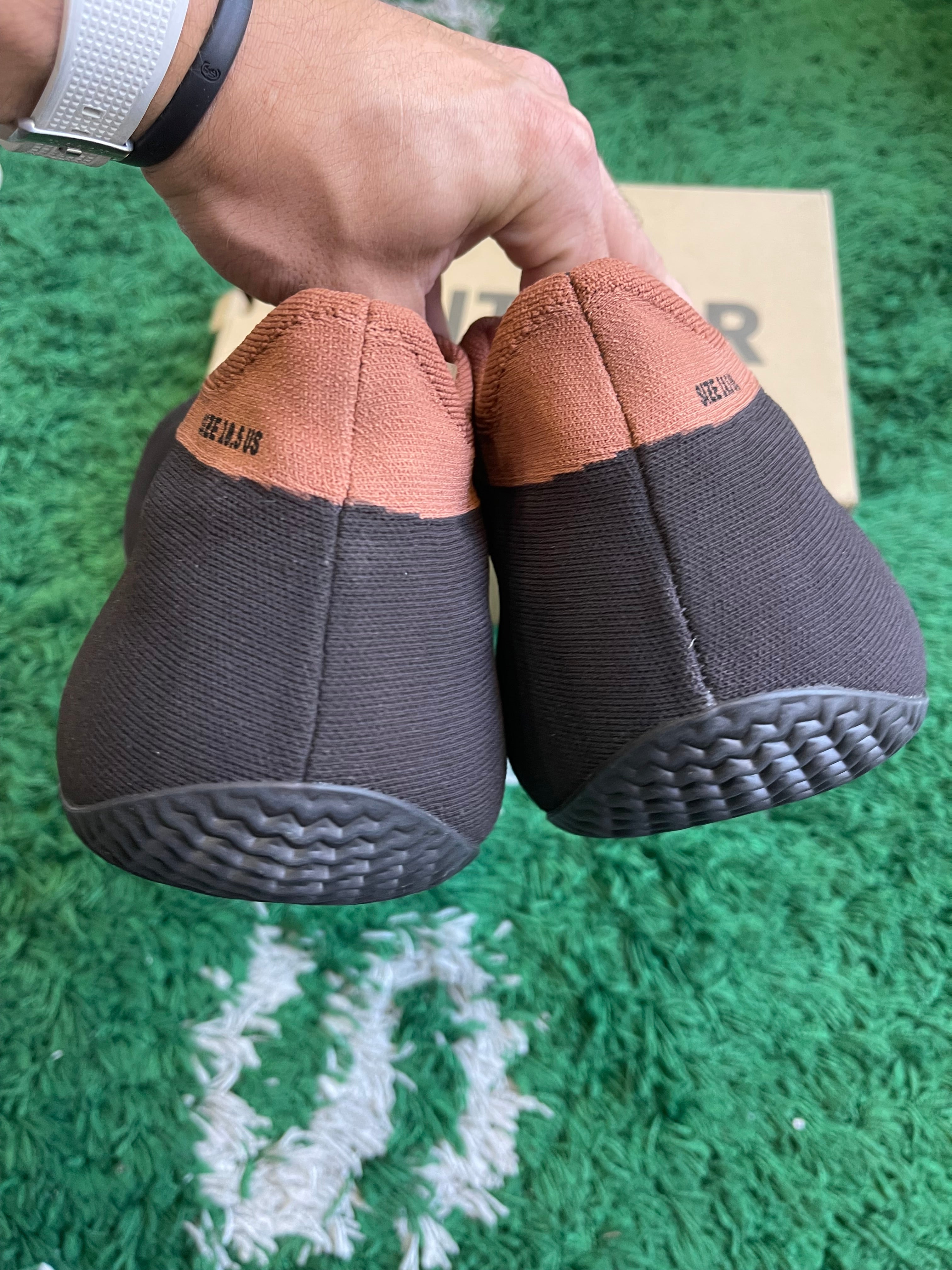 Yeezy Knit RNR “Stone Carbon”