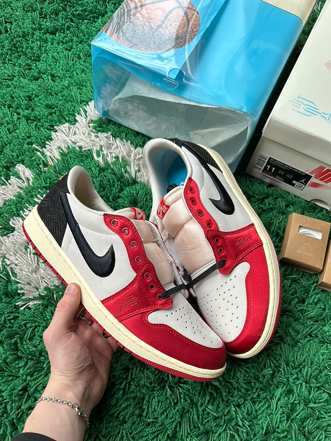 Jordan 1 Low x Trophy Room