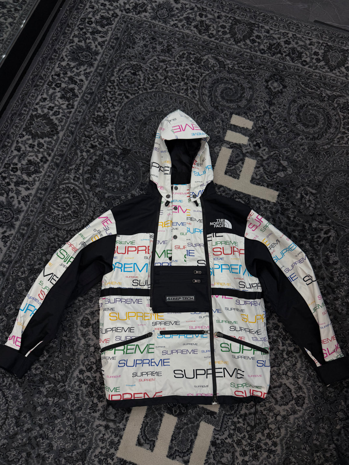 Supreme North Face Jacket Steep Tech “White Multi Color”