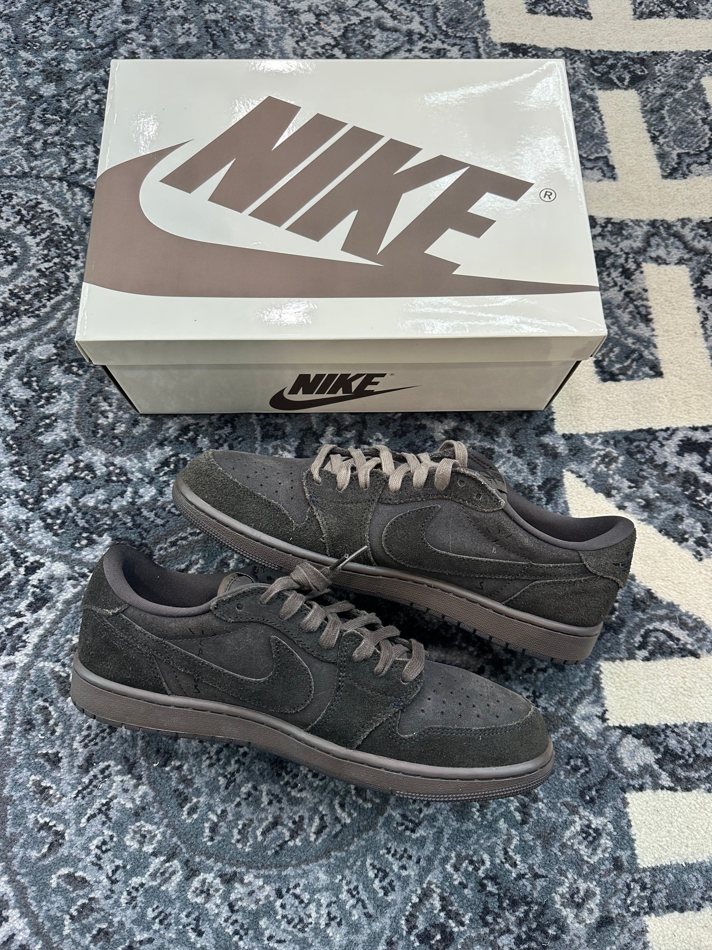 Jordan 1 Low Travis Scott “Velvet Brown”