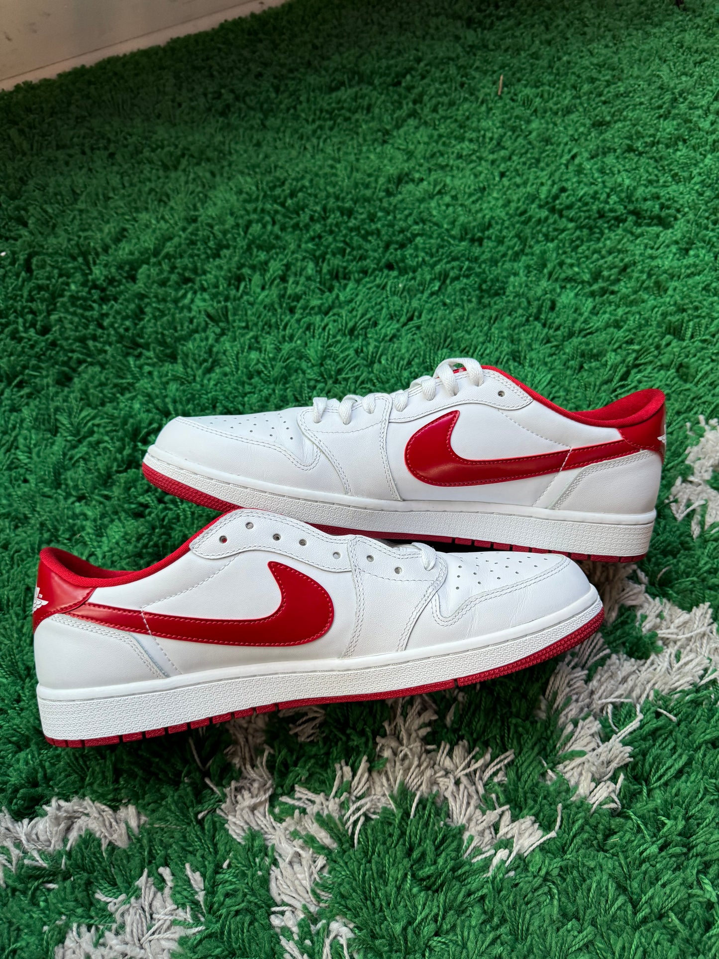 Jordan 1 Low “University Red”