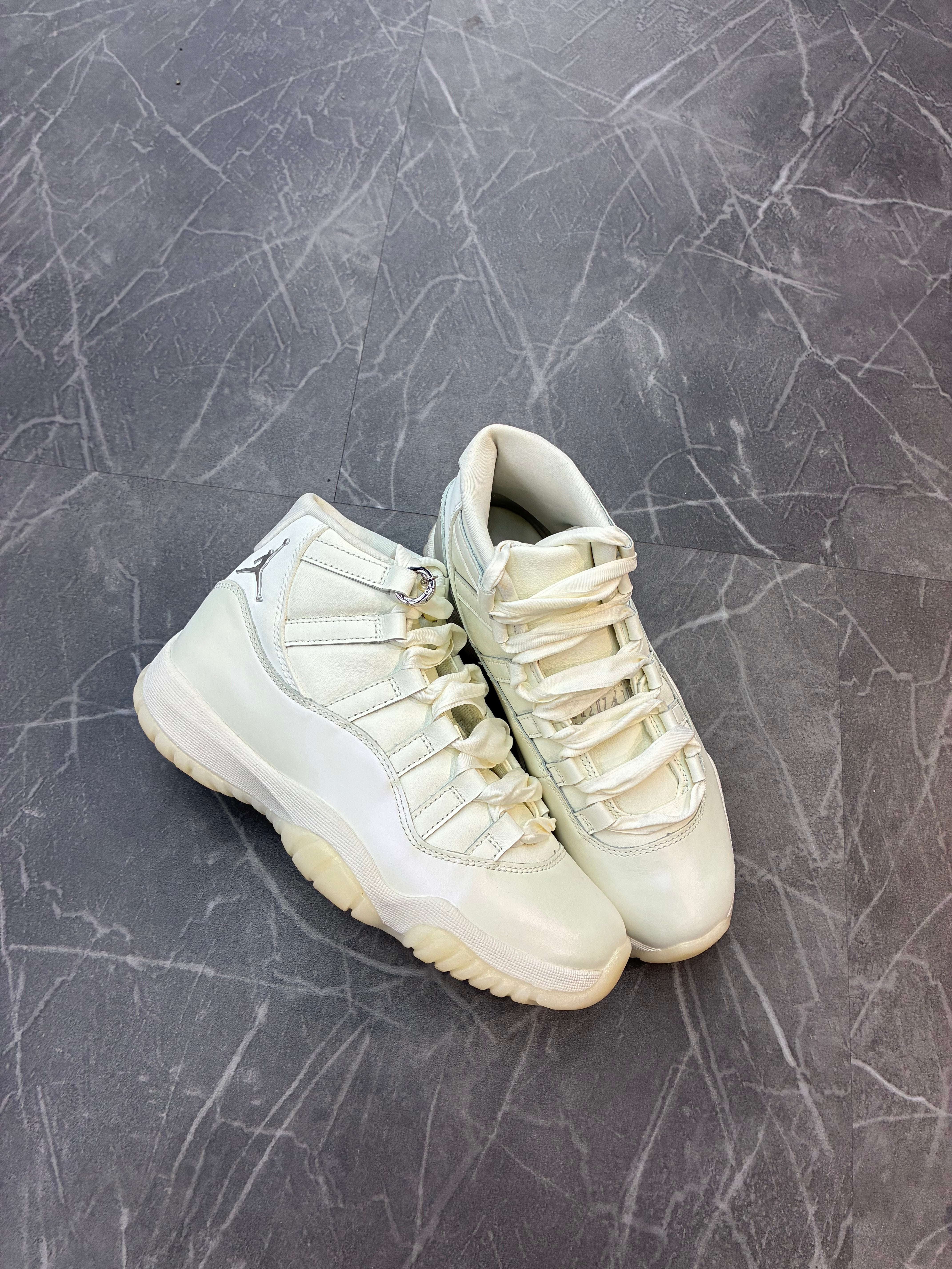 Jordan 11 “Pearl”