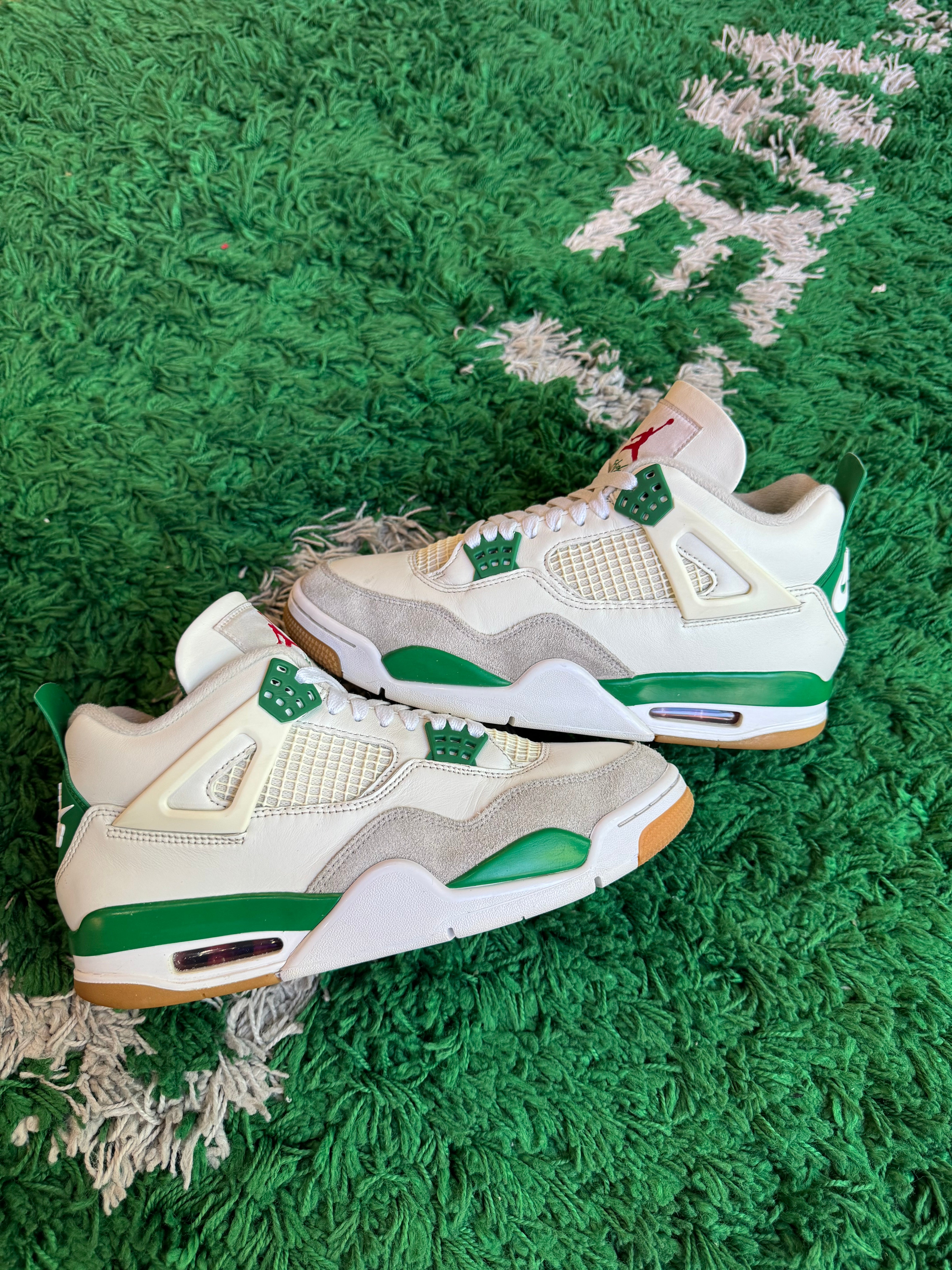 Jordan 4 SB “Pine Green”