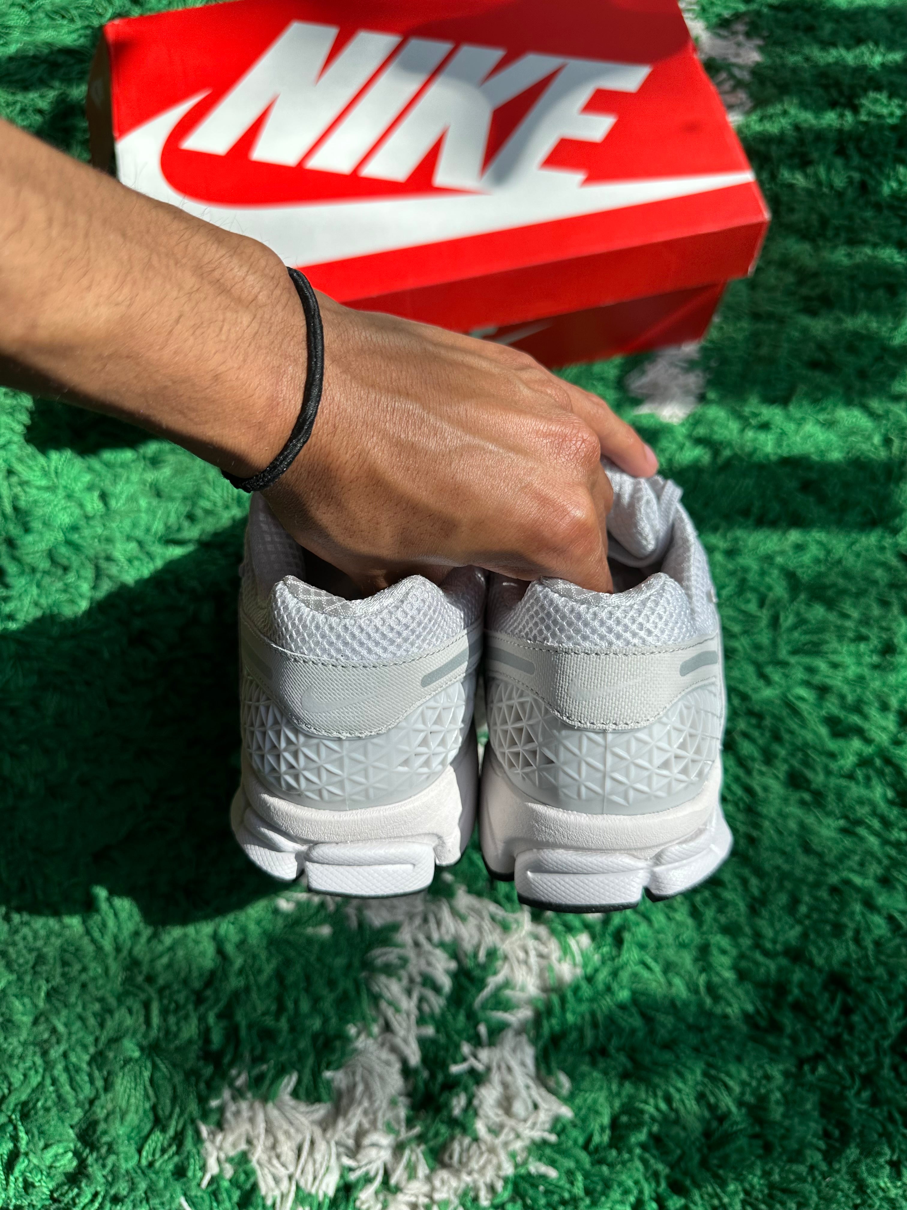 Nike Zoom Vomero 5 SP “Vast Grey”