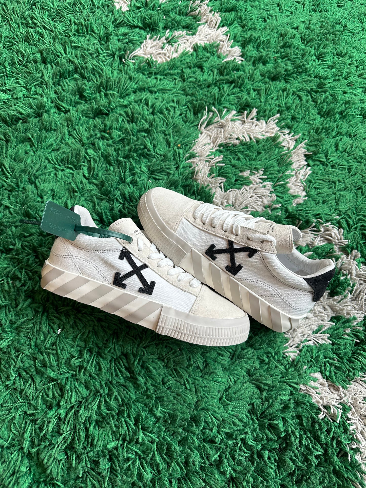 Off-White Vulc Low “White Beige”