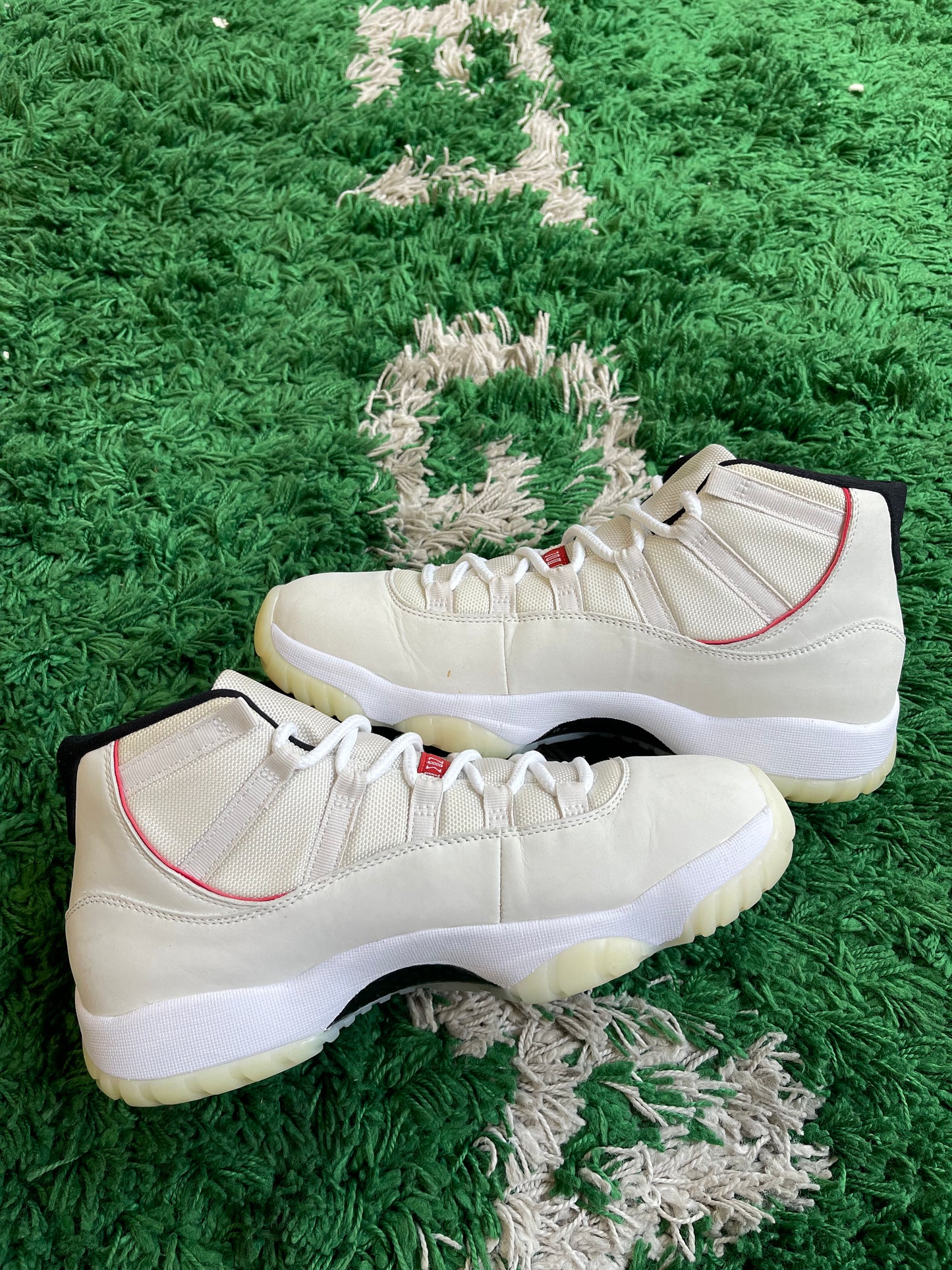 Jordan 11 “Platinum Tint”