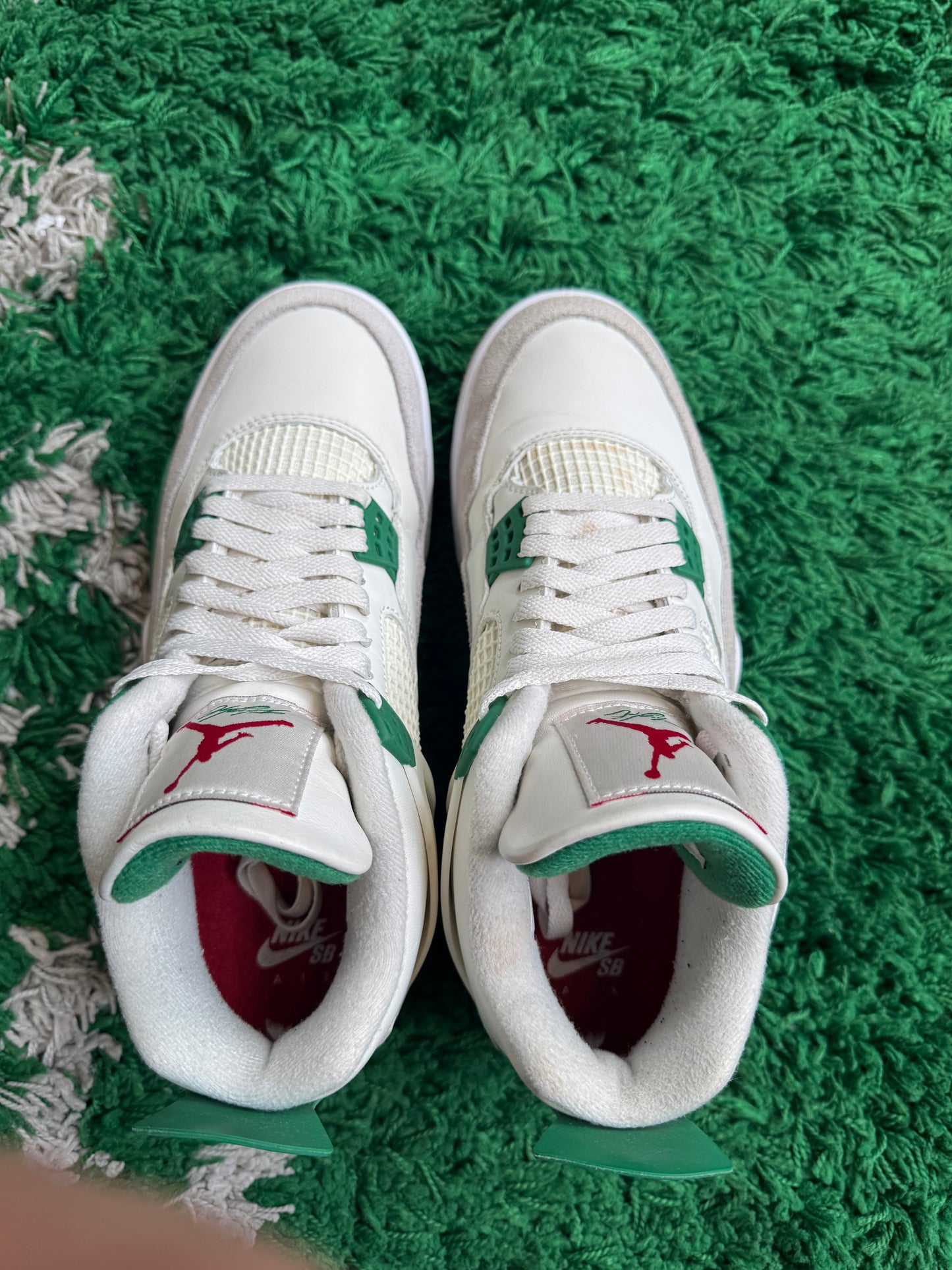 Jordan 4 SB “Pine Green”