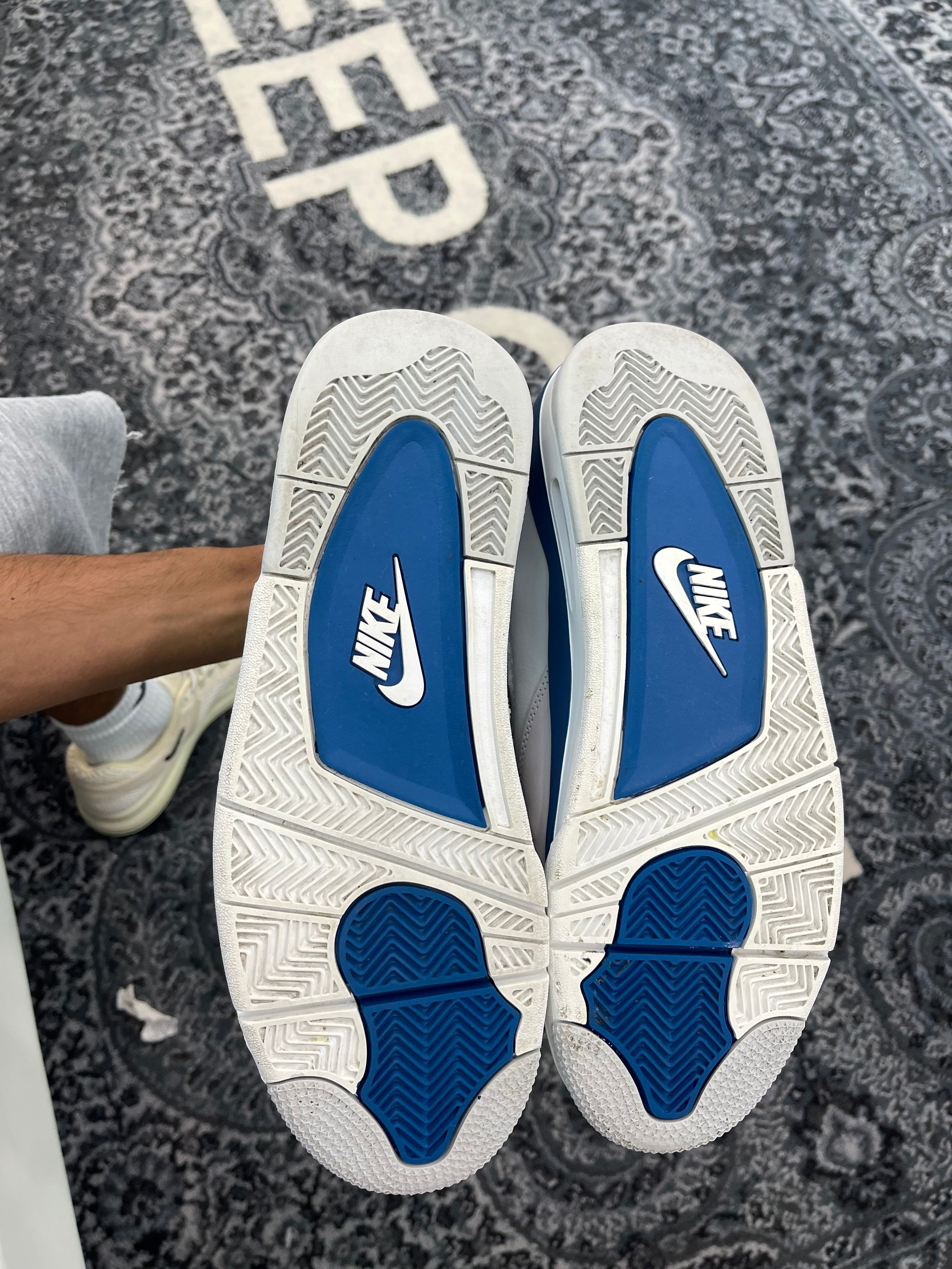 Jordan 4 “Military Blue”