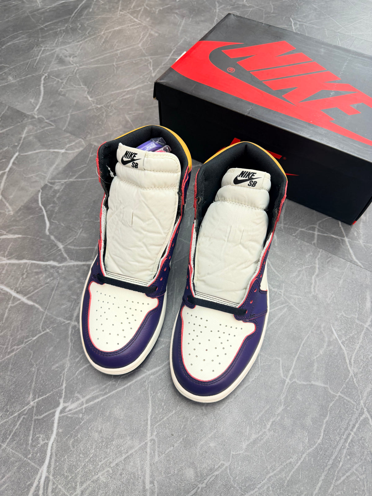 Jordan 1 Retro High OG Defiant SB LA to Chicago