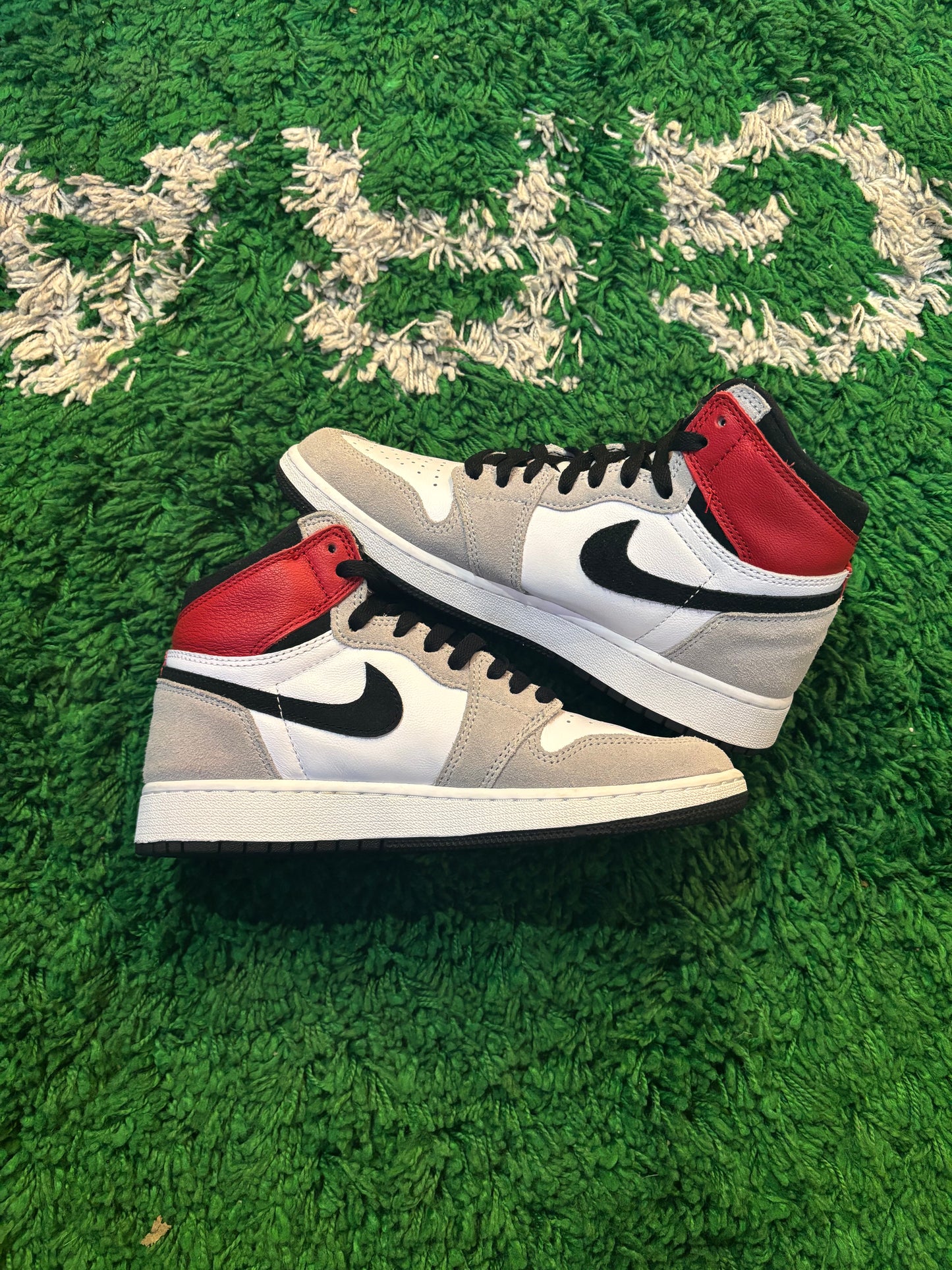 Jordan 1 High “Light Smoke Grey”