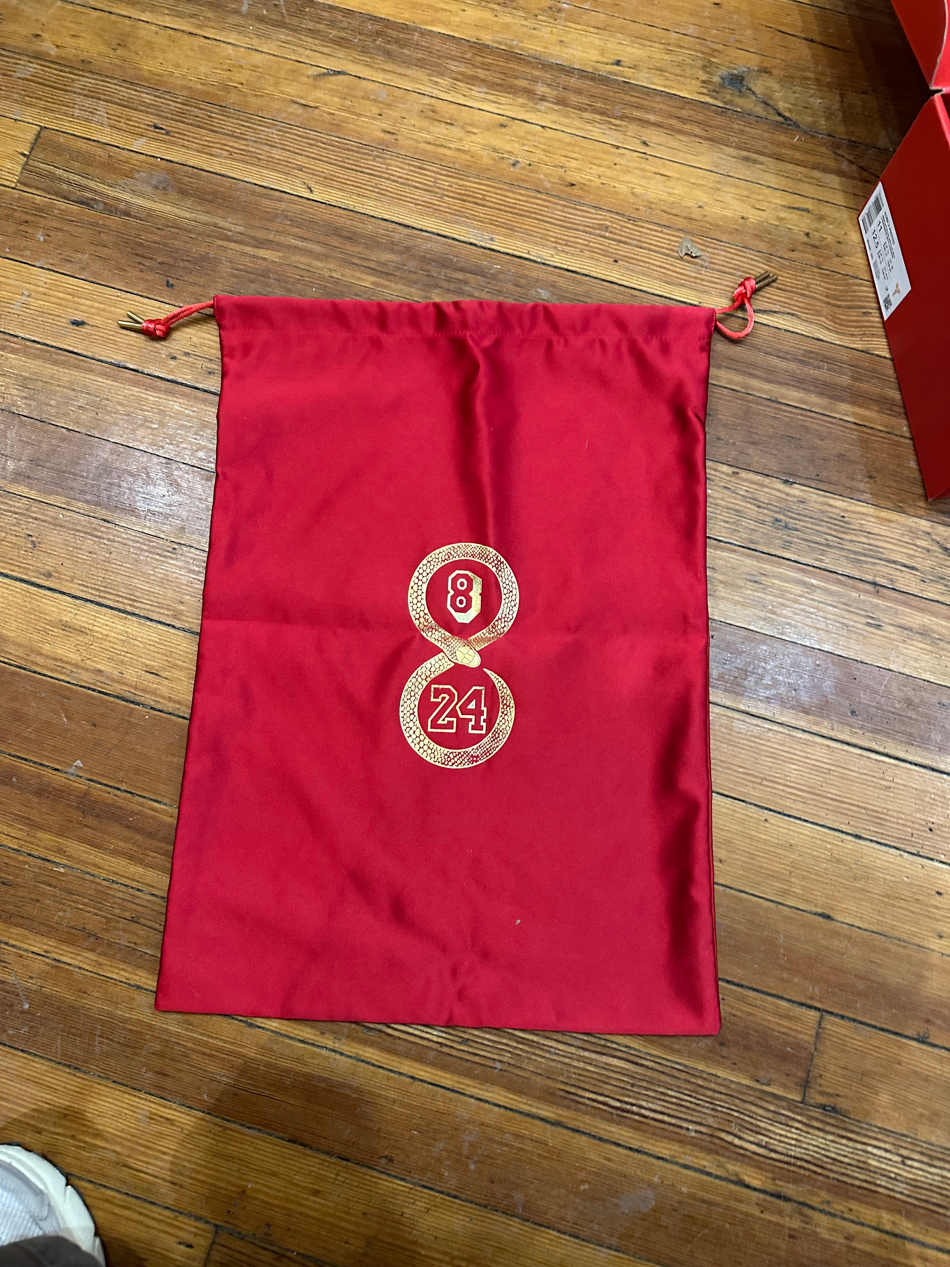 Kobe 5 Protro “Year of the Mamba Eggplant”