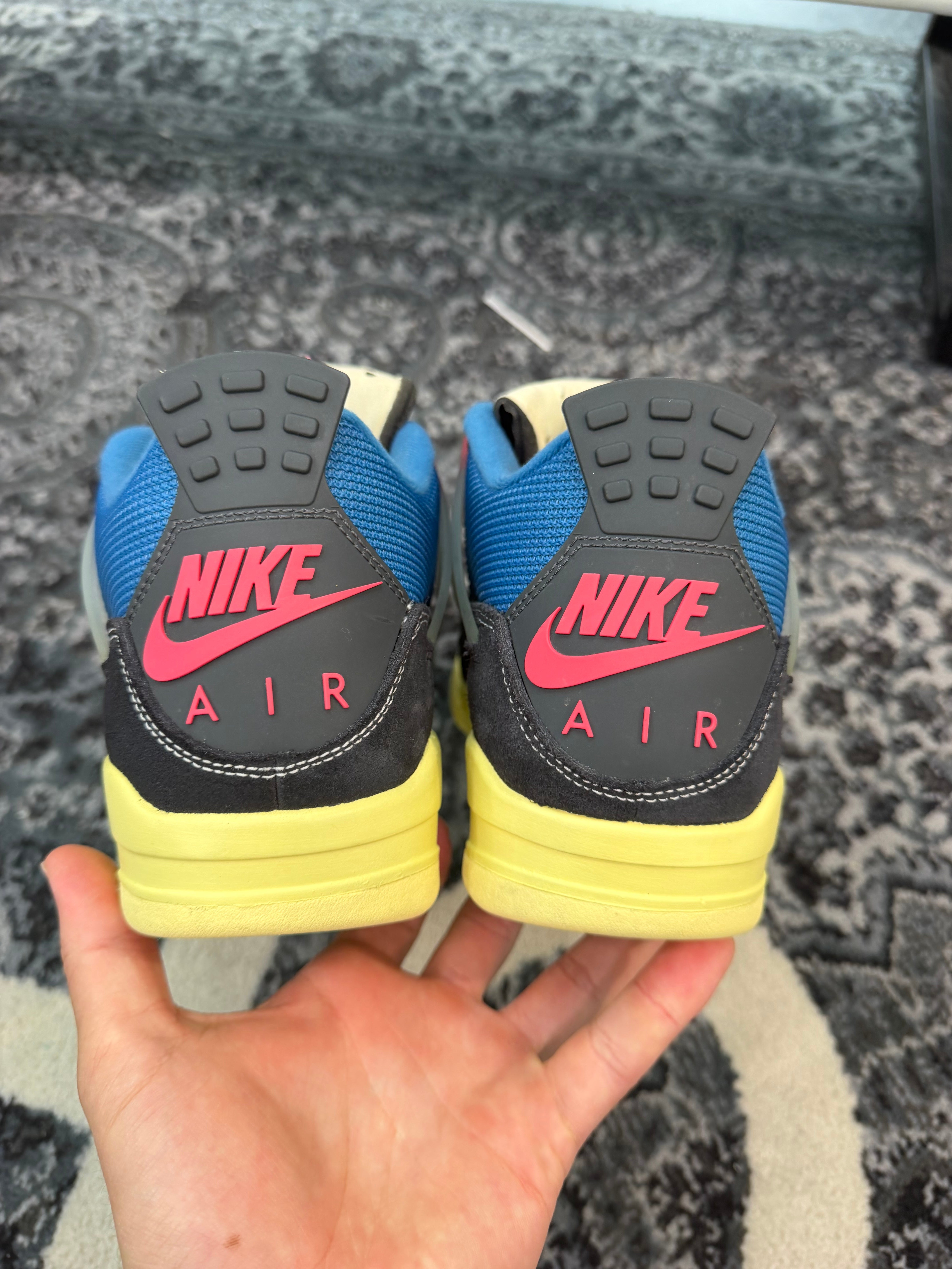 Jordan 4 x Union “Off Noir”