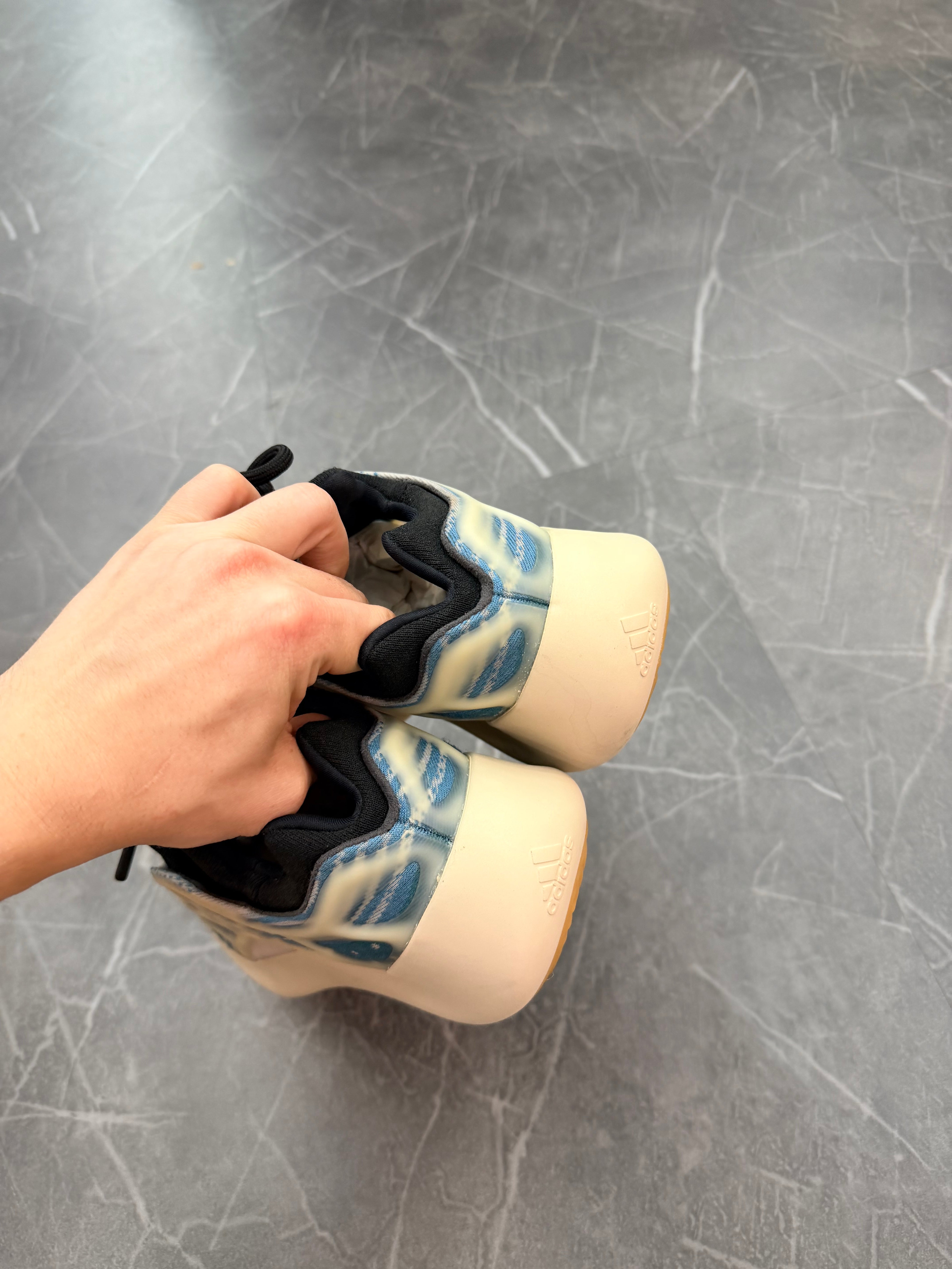 Yeezy Boost 700 “Kyanite”