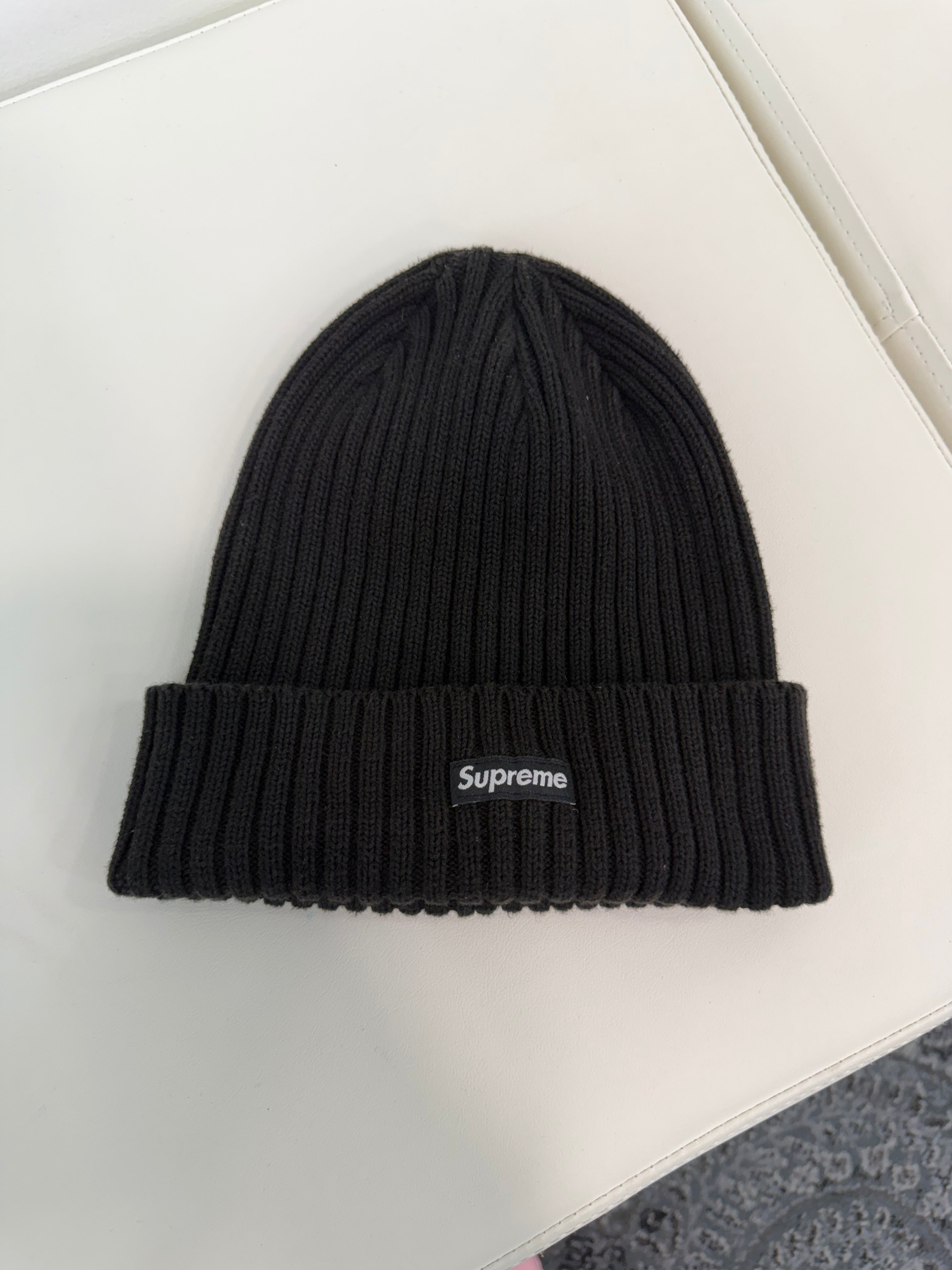 Supreme Knit Beanie “Black”