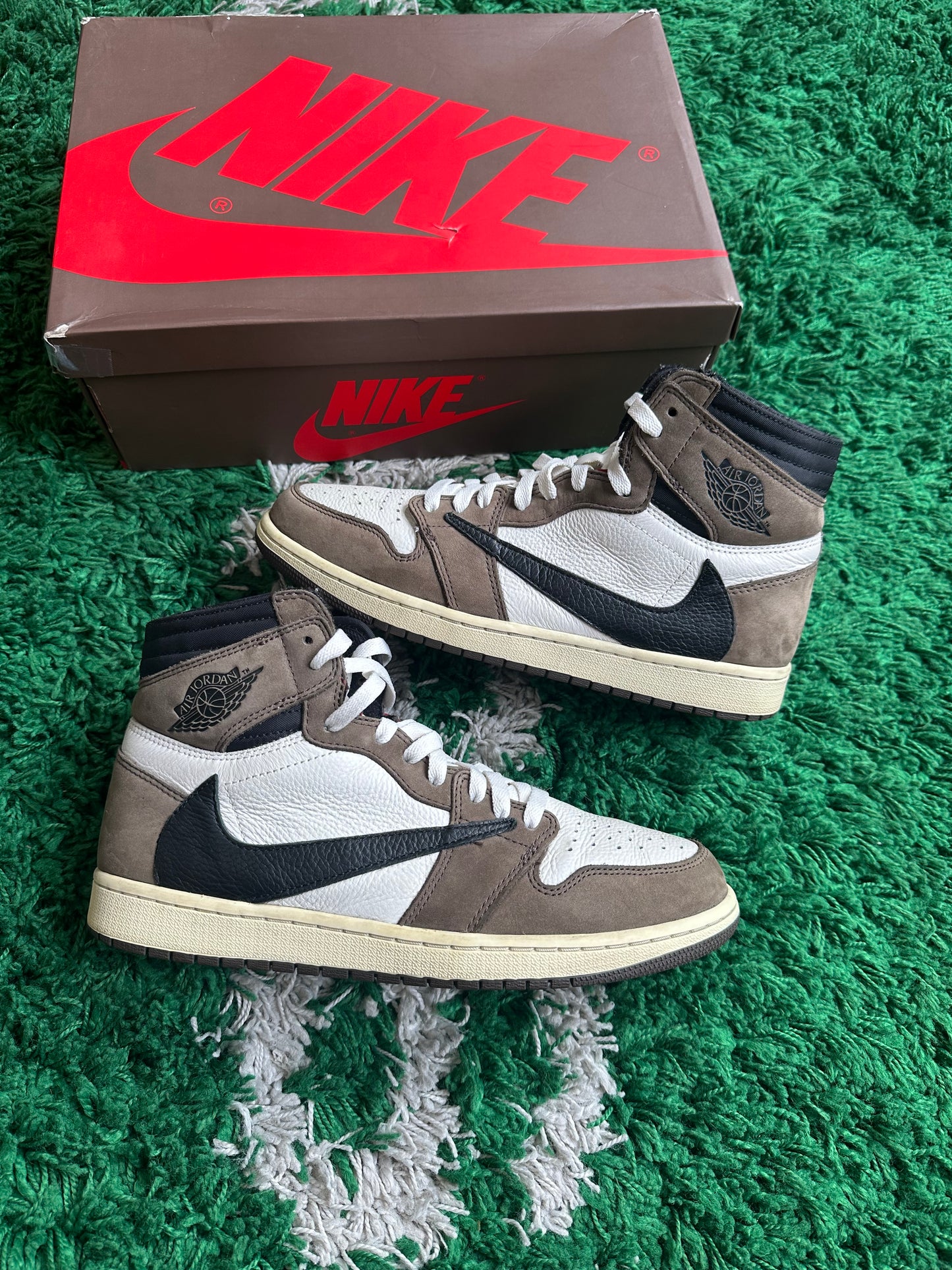 Jordan 1 Travis Scott High “Mocha”