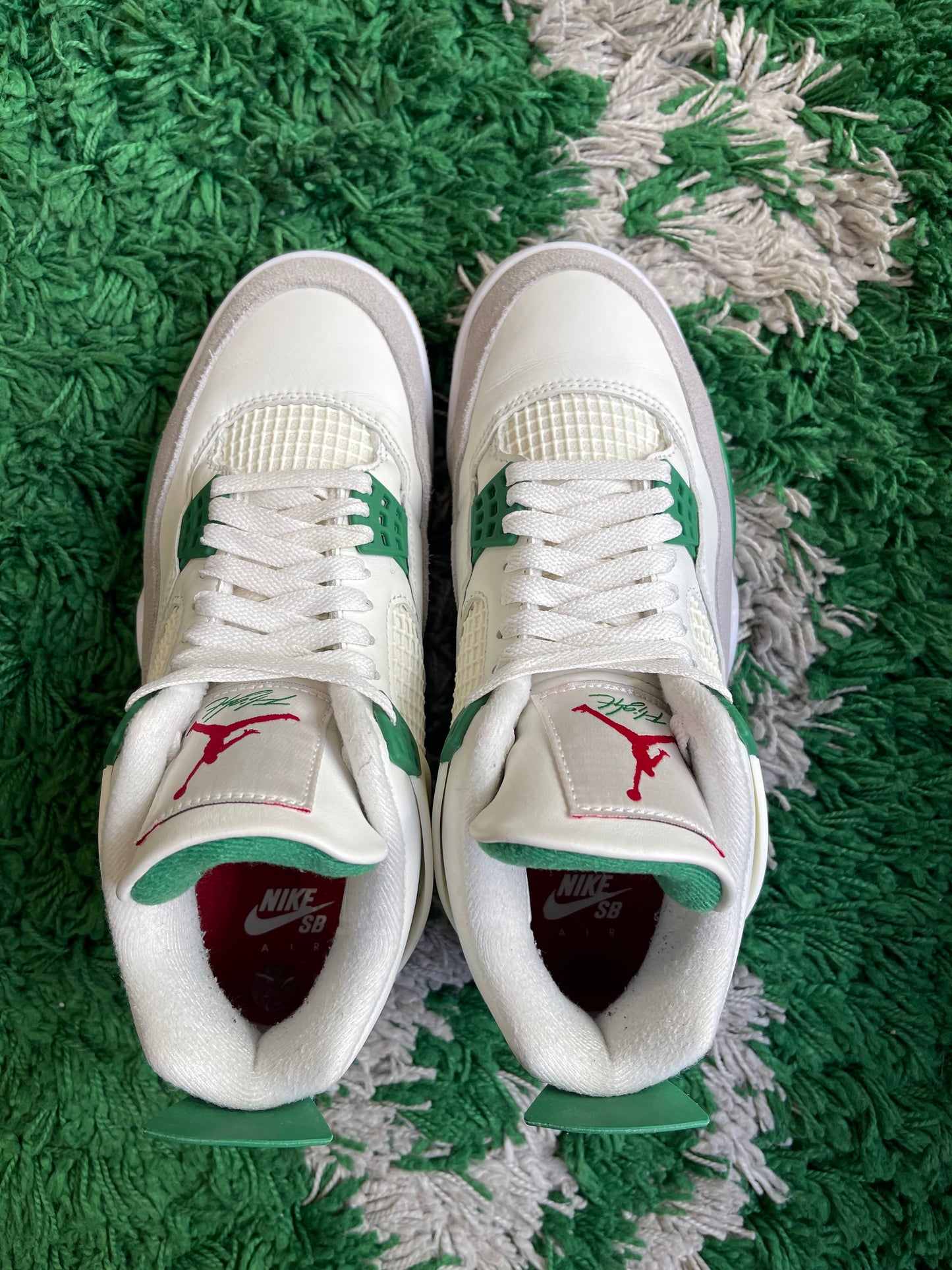 Jordan 4 SB “Pine Green”