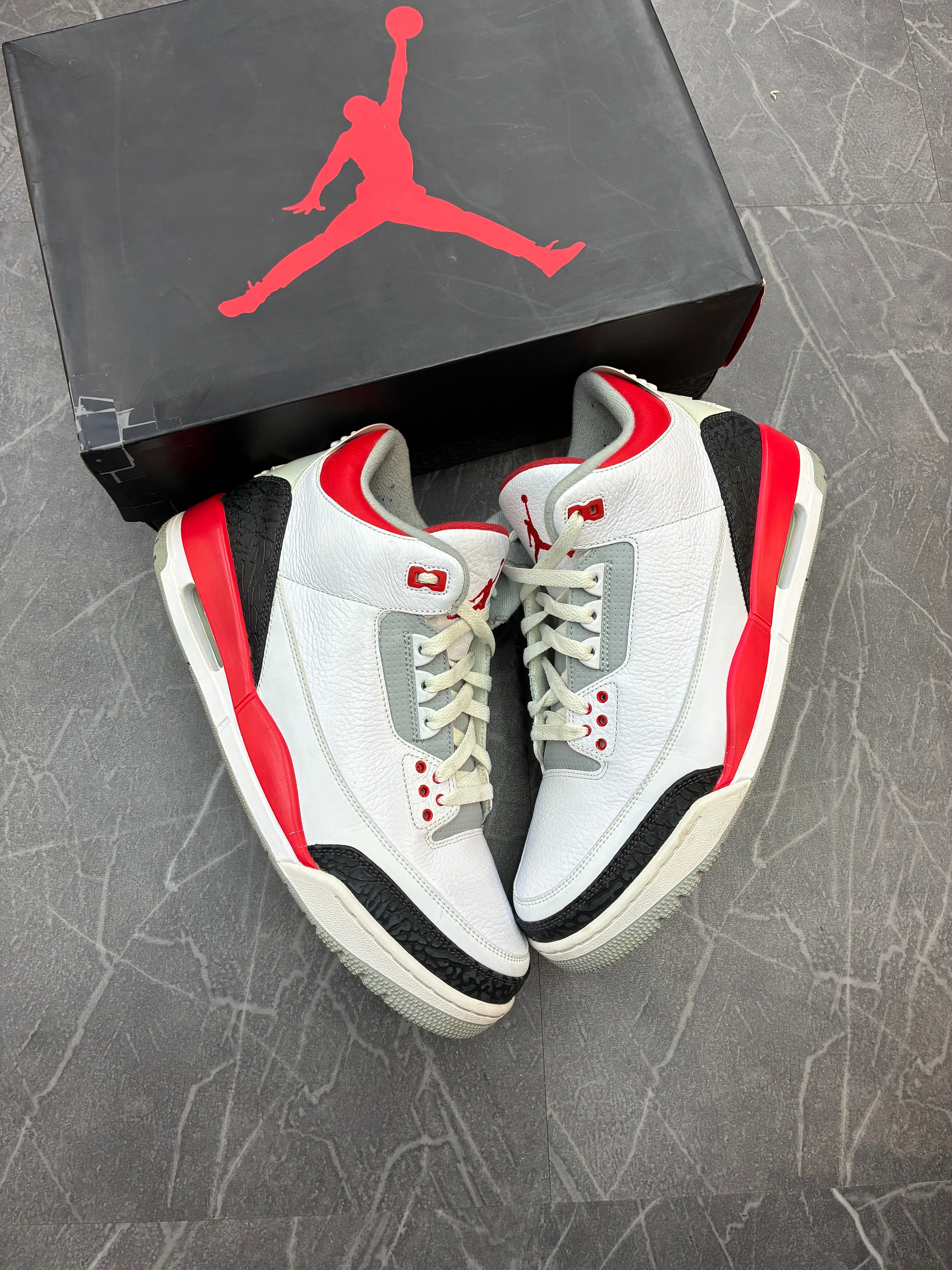 Jordan 3 “Fire Red” (2013)
