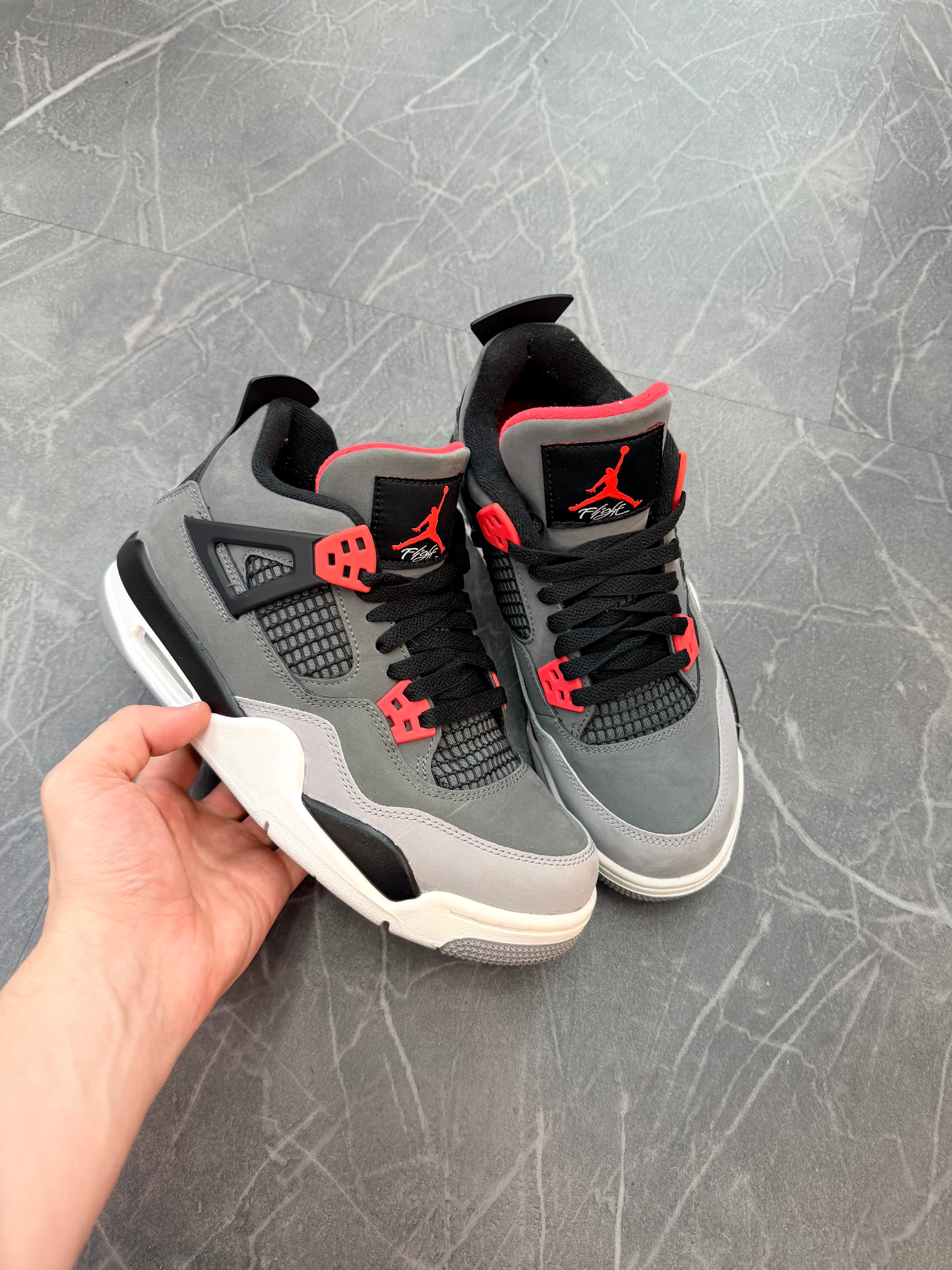 Jordan 4 “Infrared”