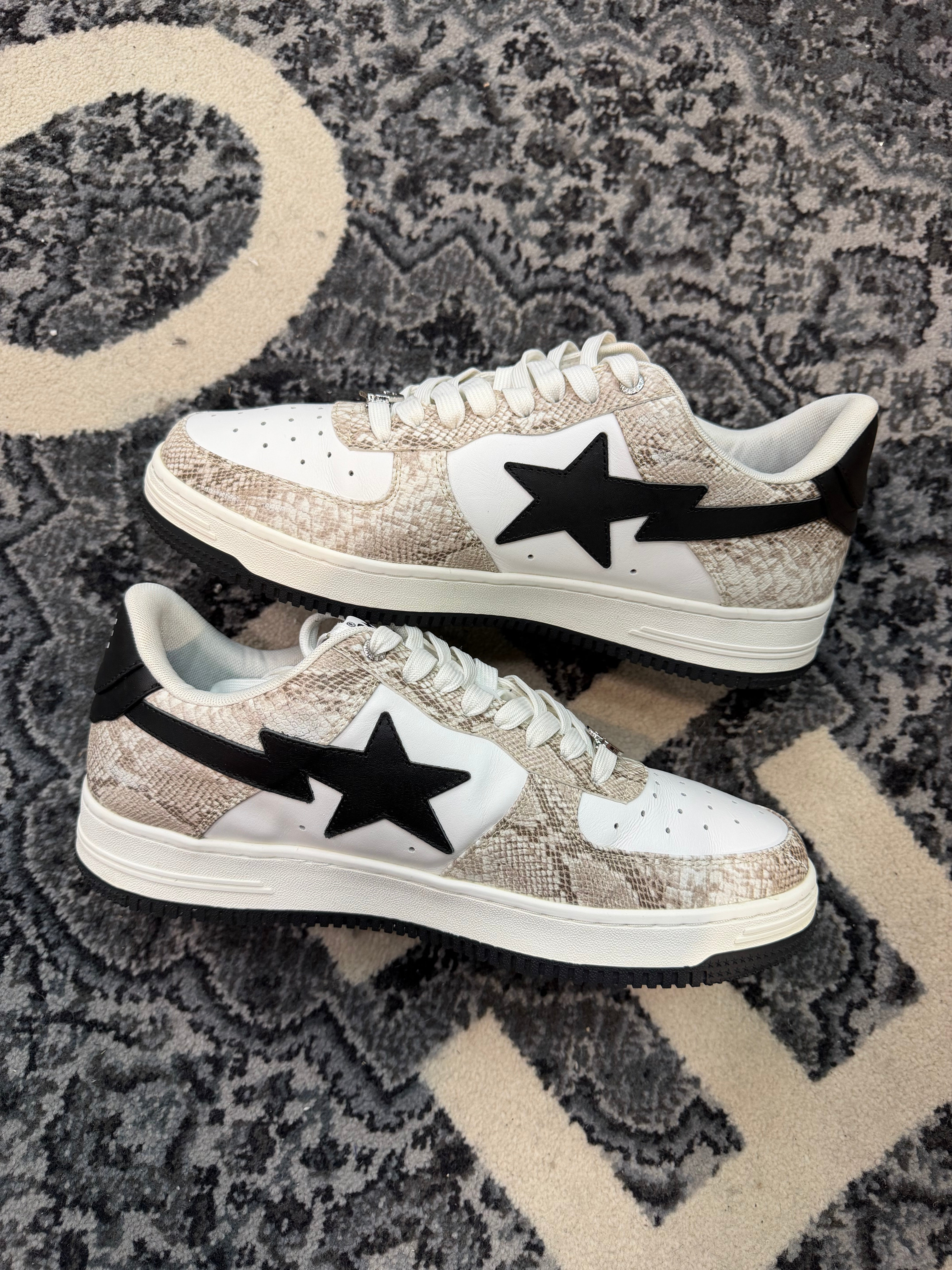 Bapesta Low “Snakekin”