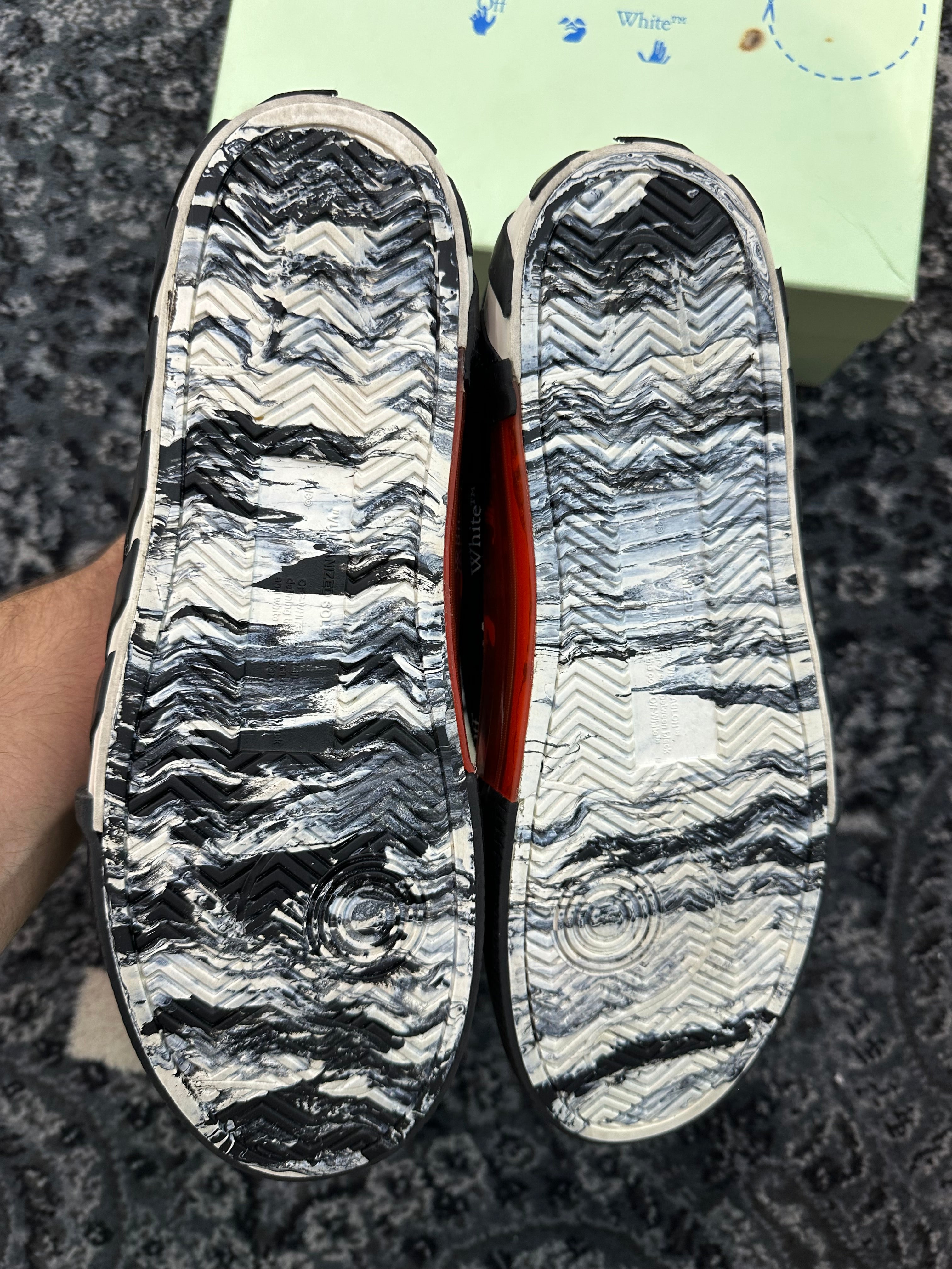 Off White Vulcanized Low “Black White”