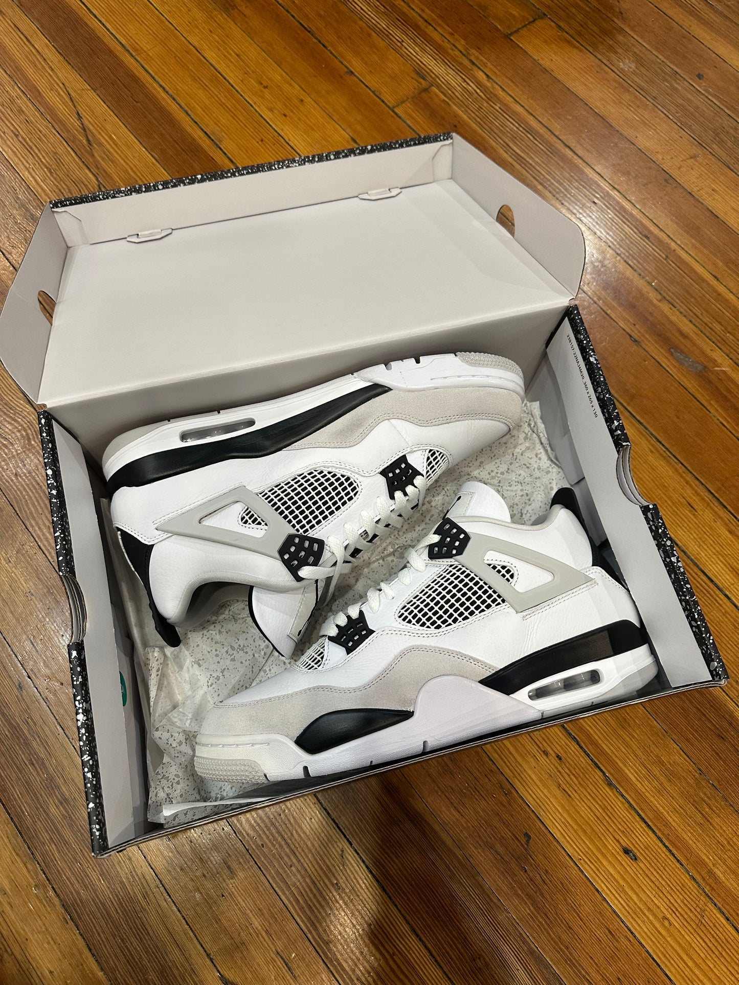 Jordan 4 “Military Black”