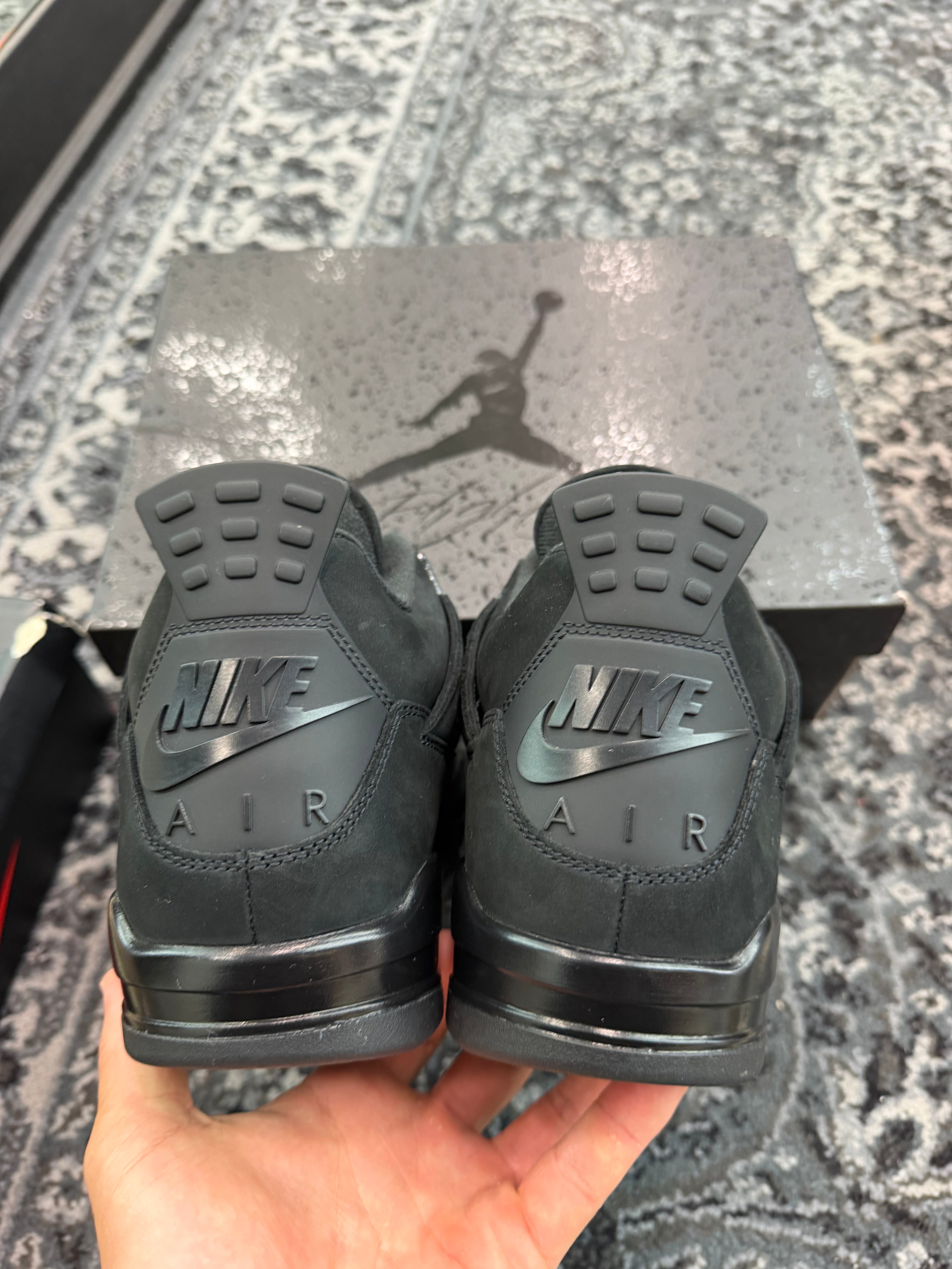 Jordan 4 “Black Cat” (2025)