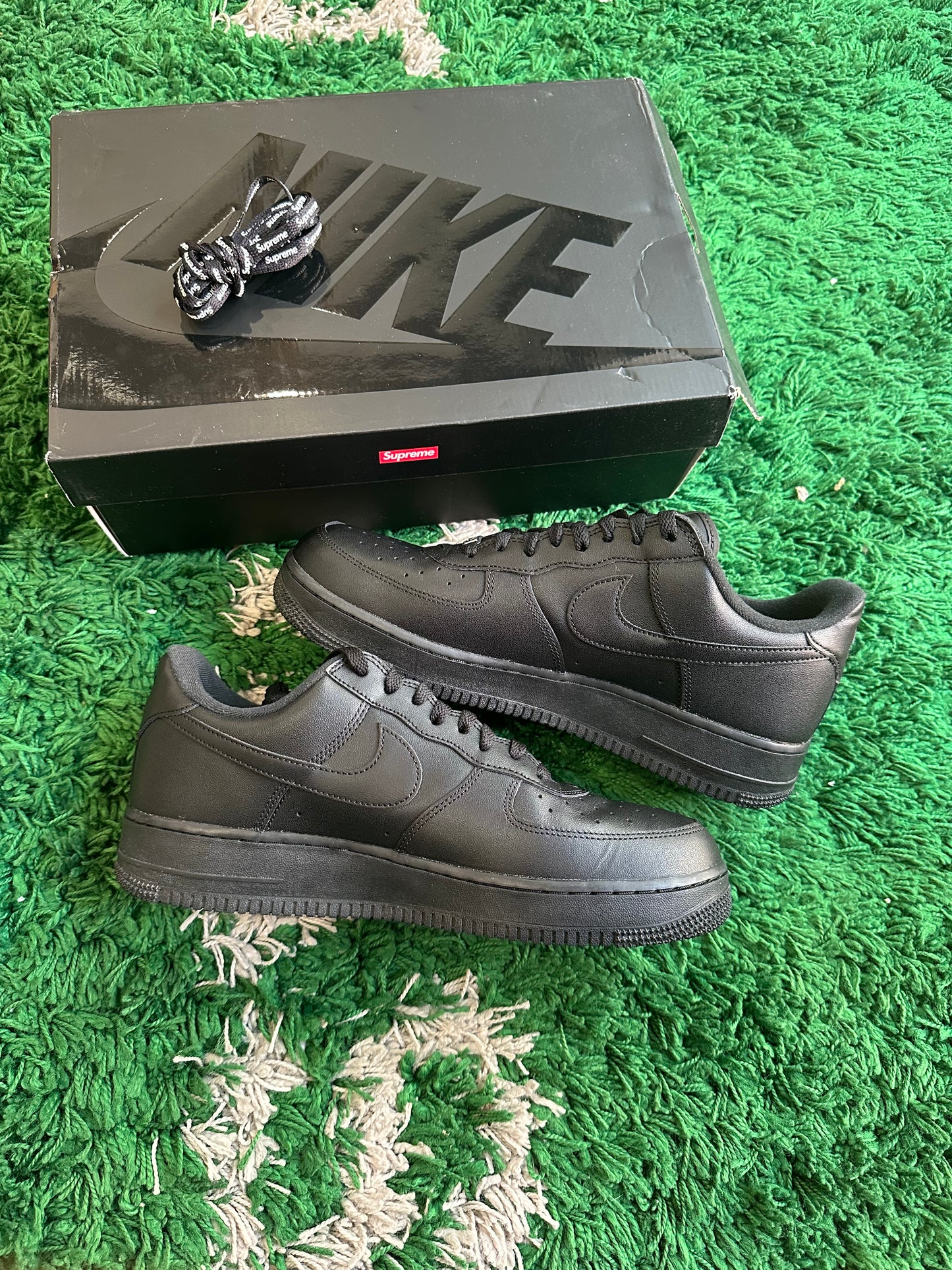 Nike Air Force 1 Low Supreme “Black”