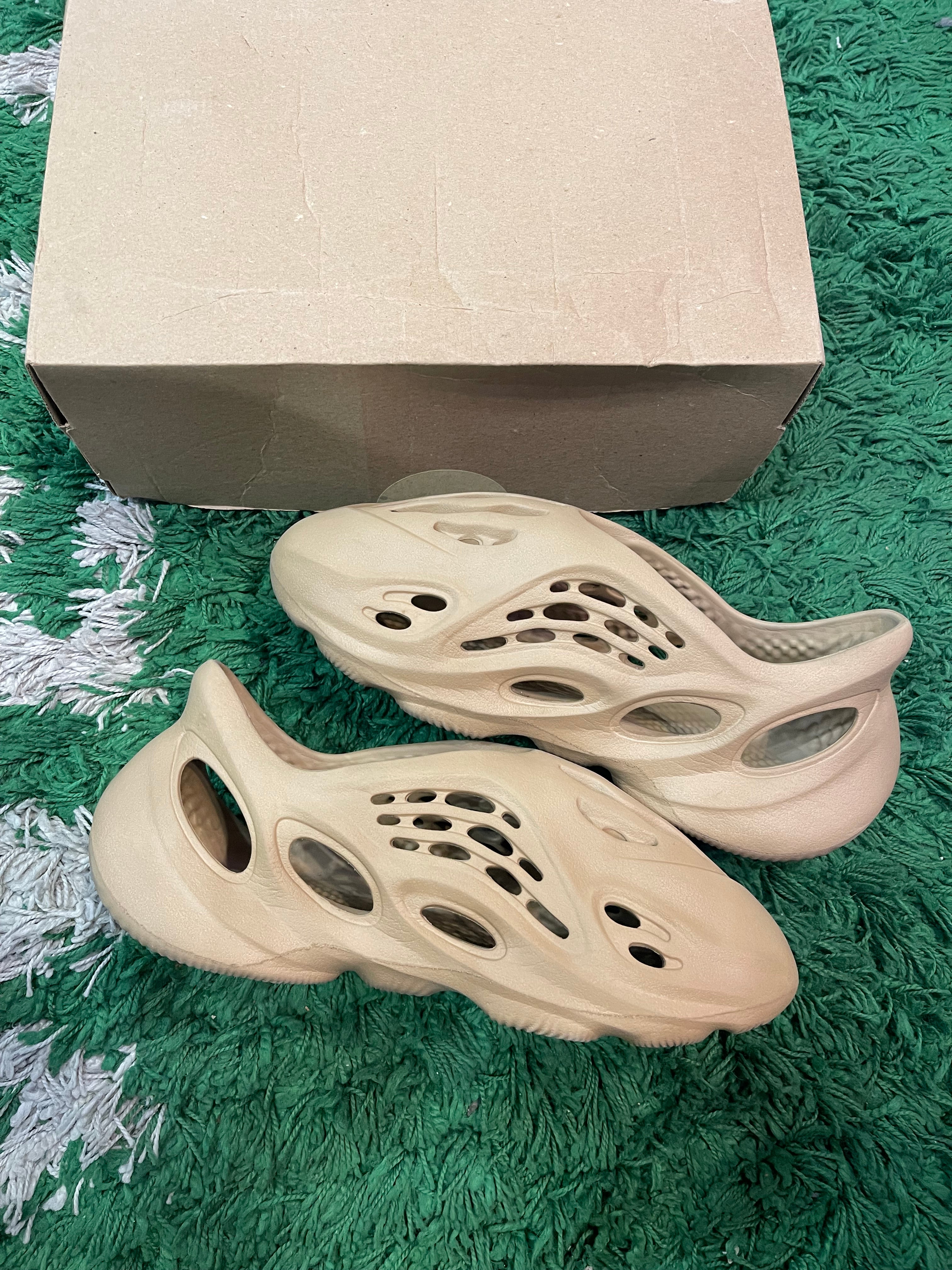 Yeezy Foam Runner “Ochre”