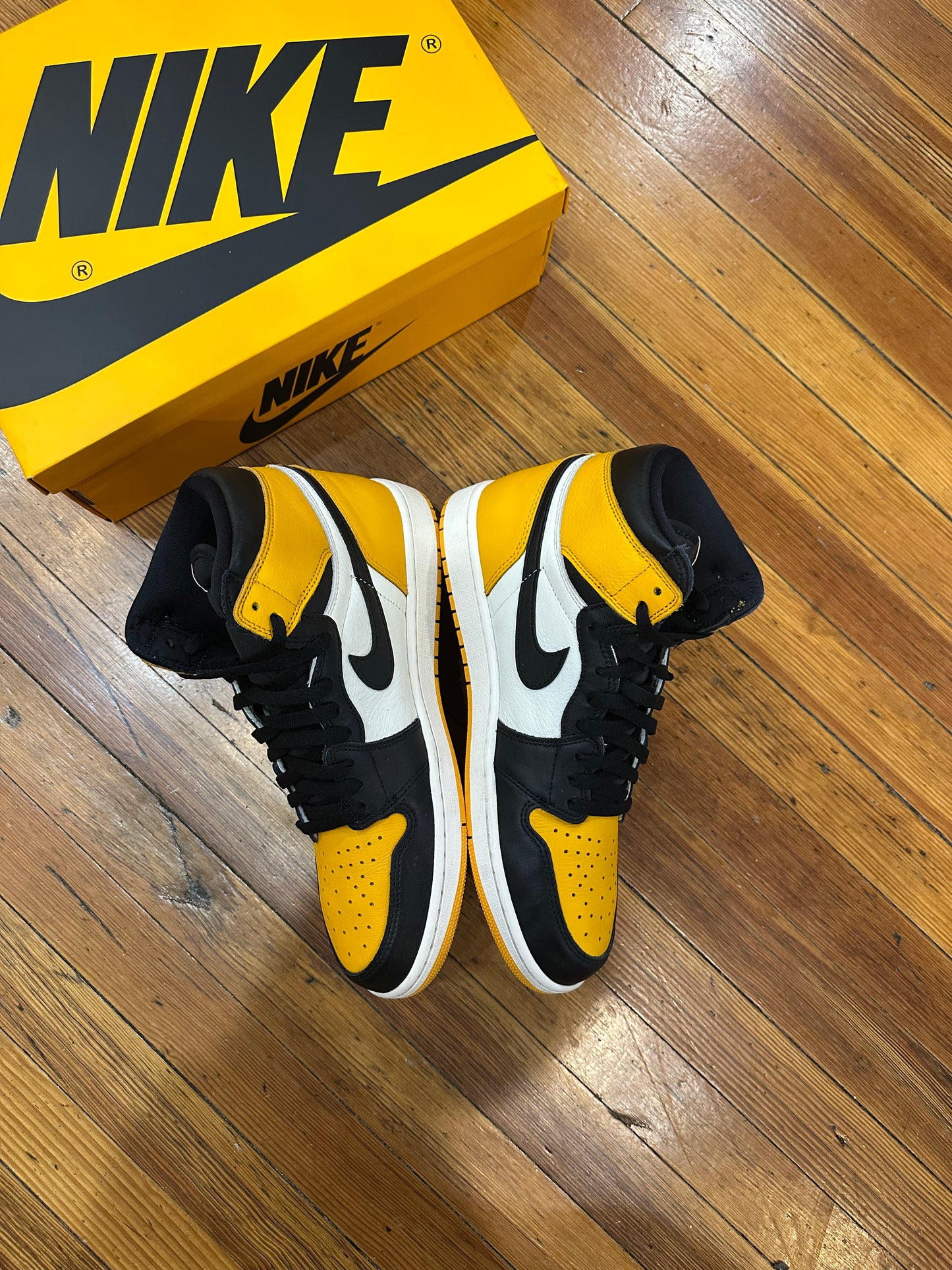 Jordan 1 High “Taxi”