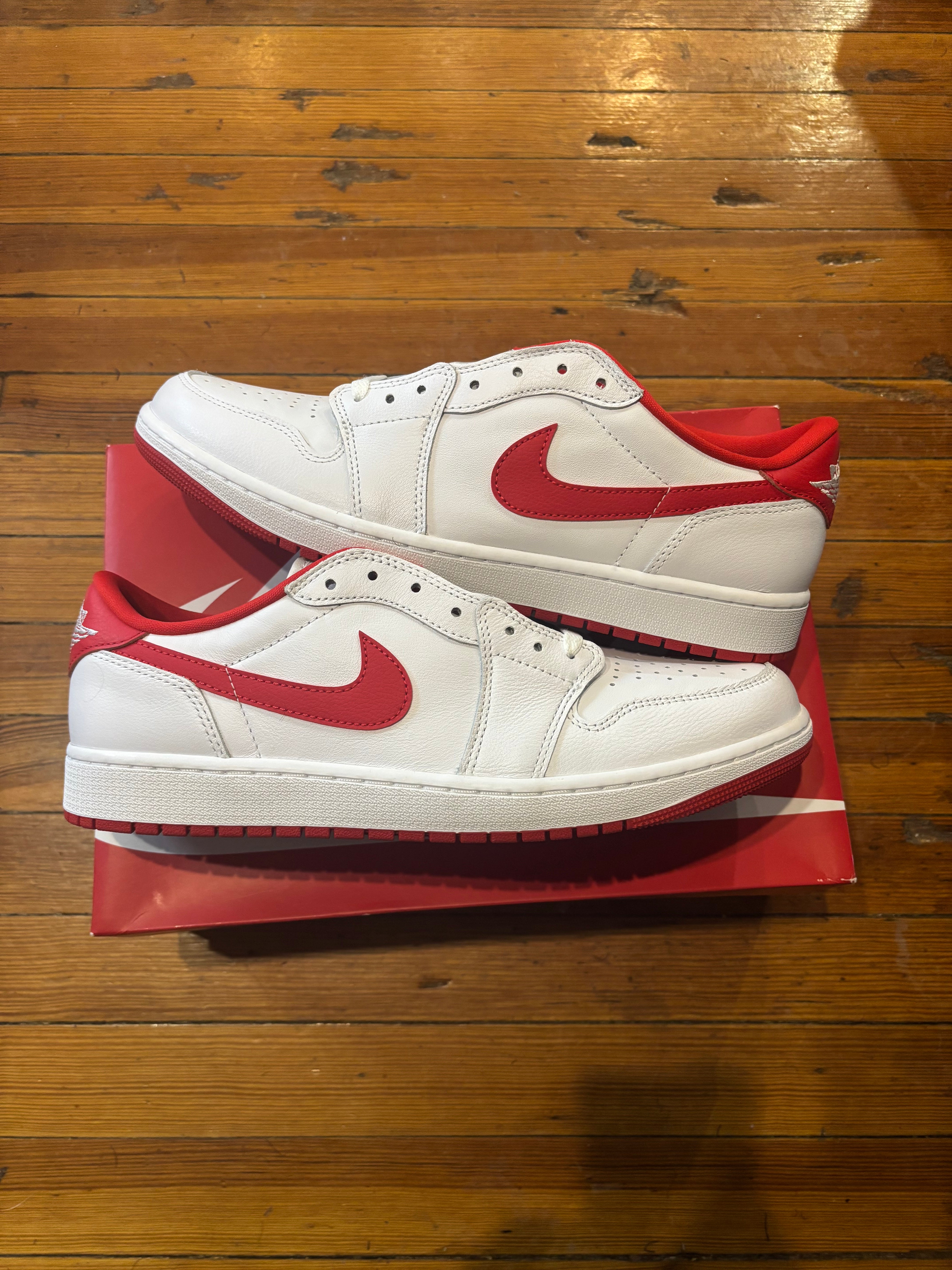 Jordan 1 Low “University Red”