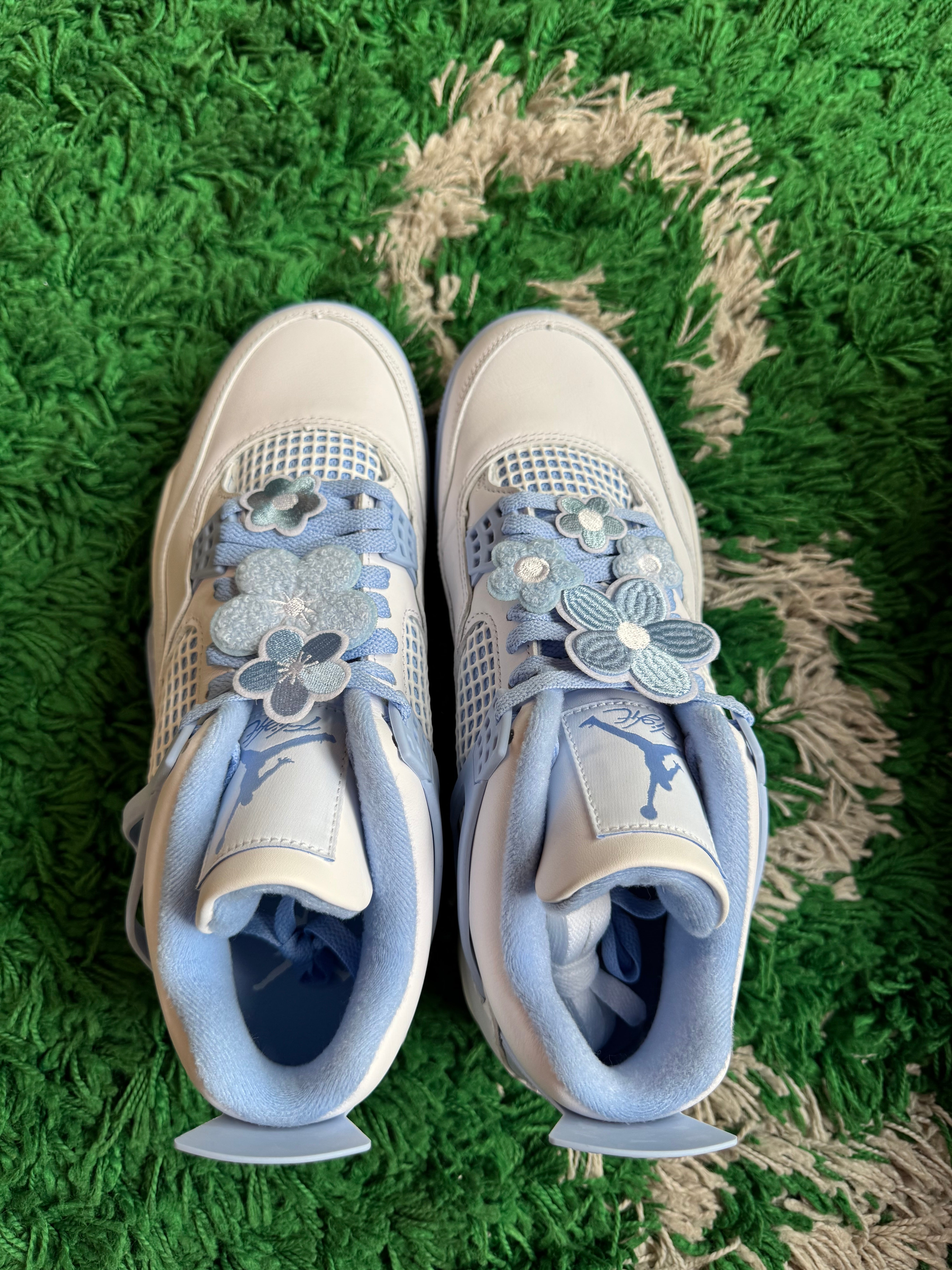 Jordan 4 “Forget Me Not”