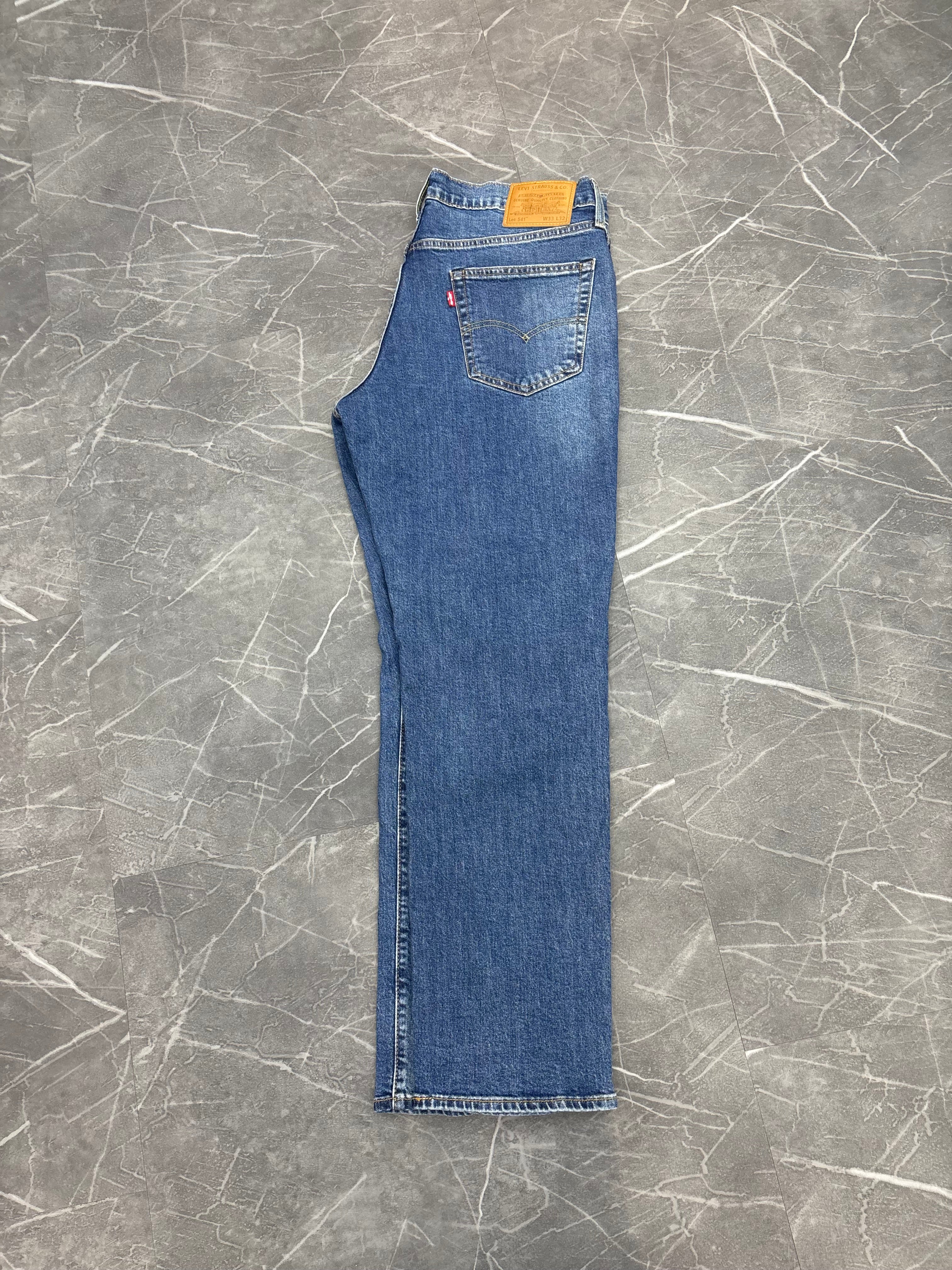 Levi’s 541 Straight Leg Jeans (33x32)