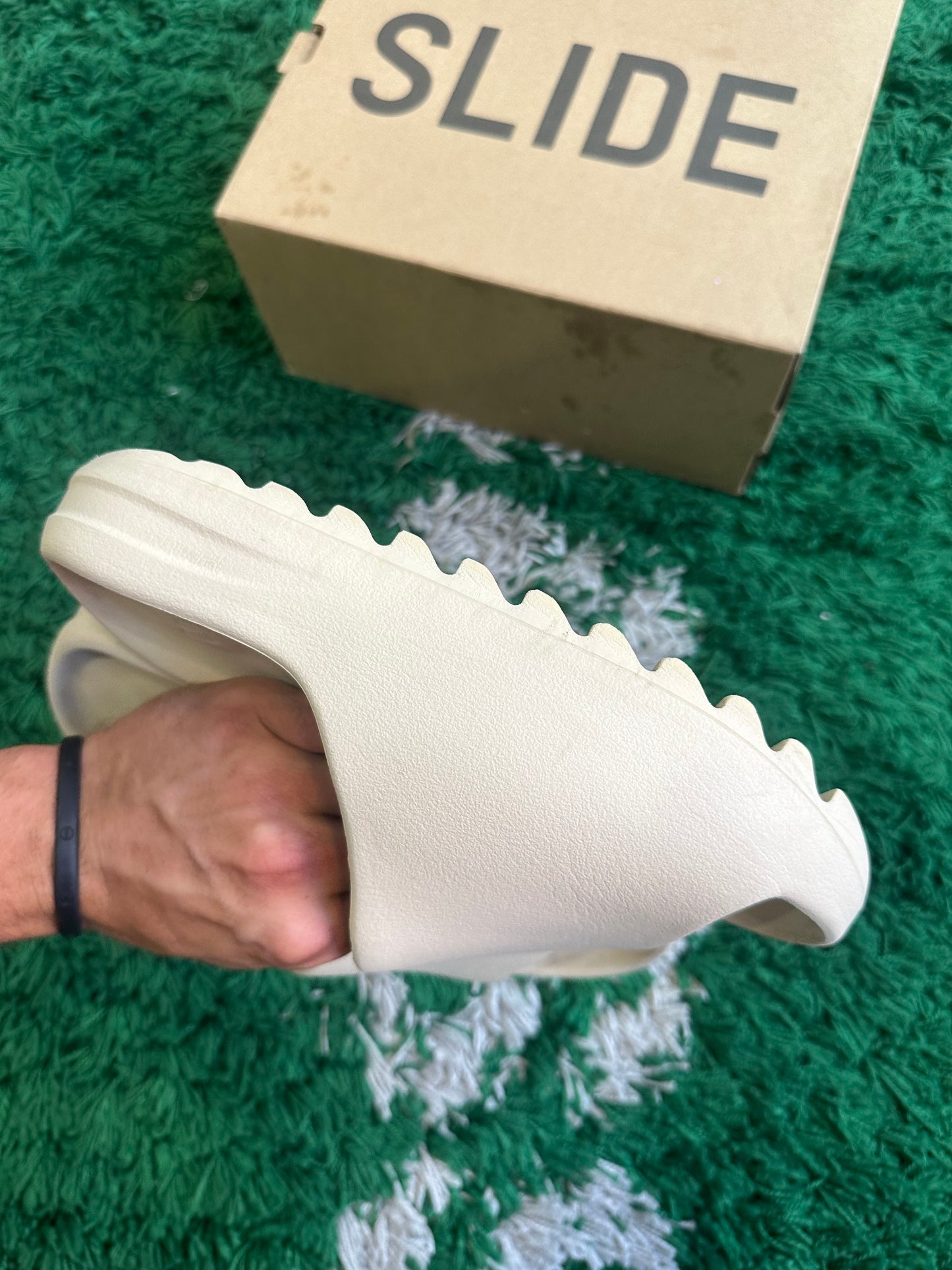Yeezy Slides “Bone”