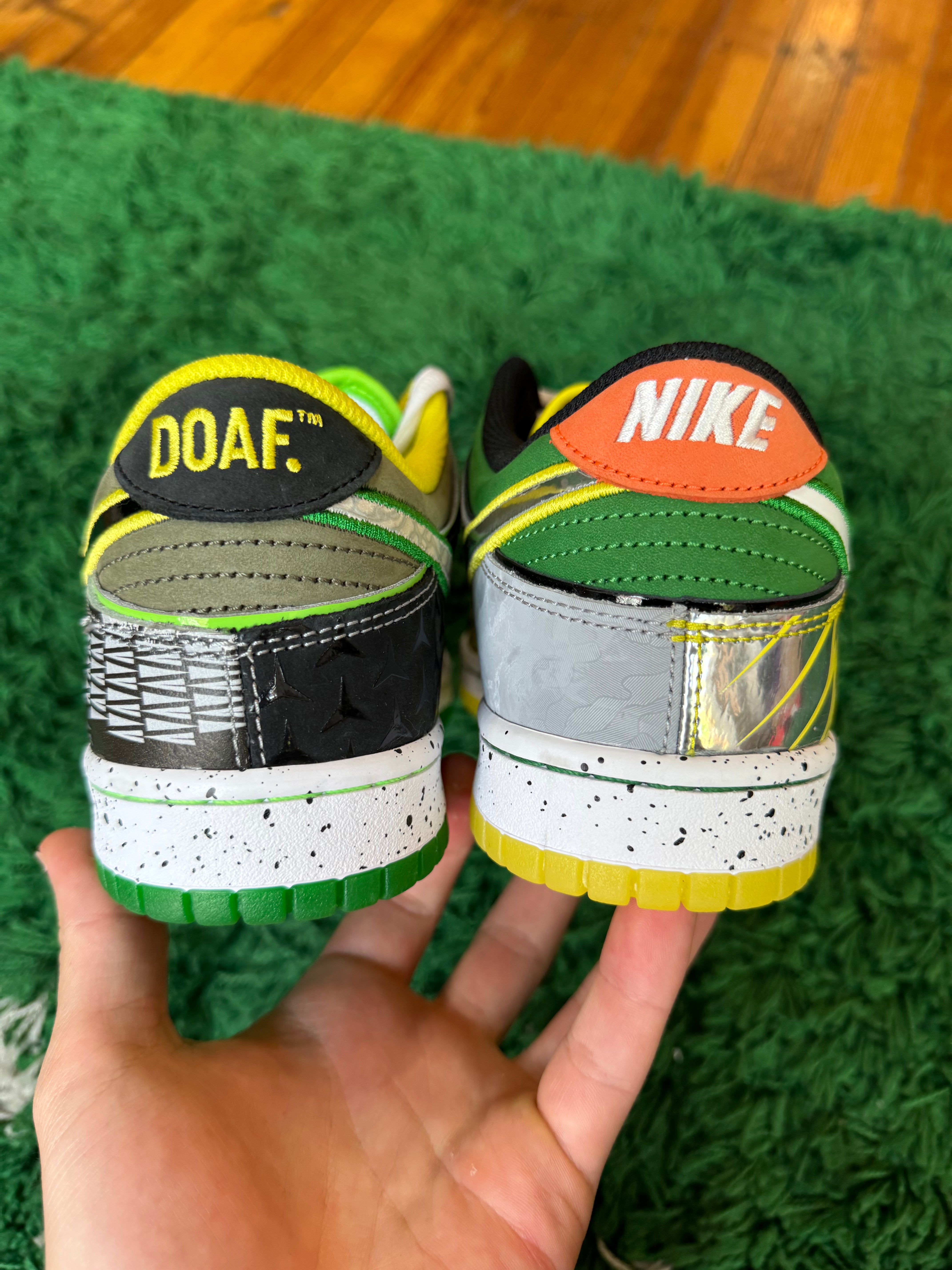 Nike Dunk Low Oregon PE “What The Duck Away”