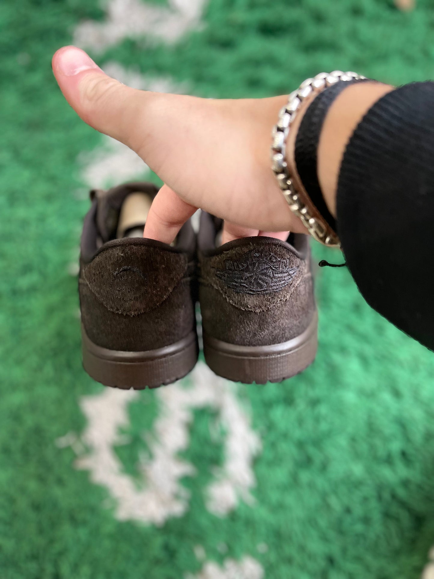 Travis Scott Jordan 1 Low “Velvet Brown”