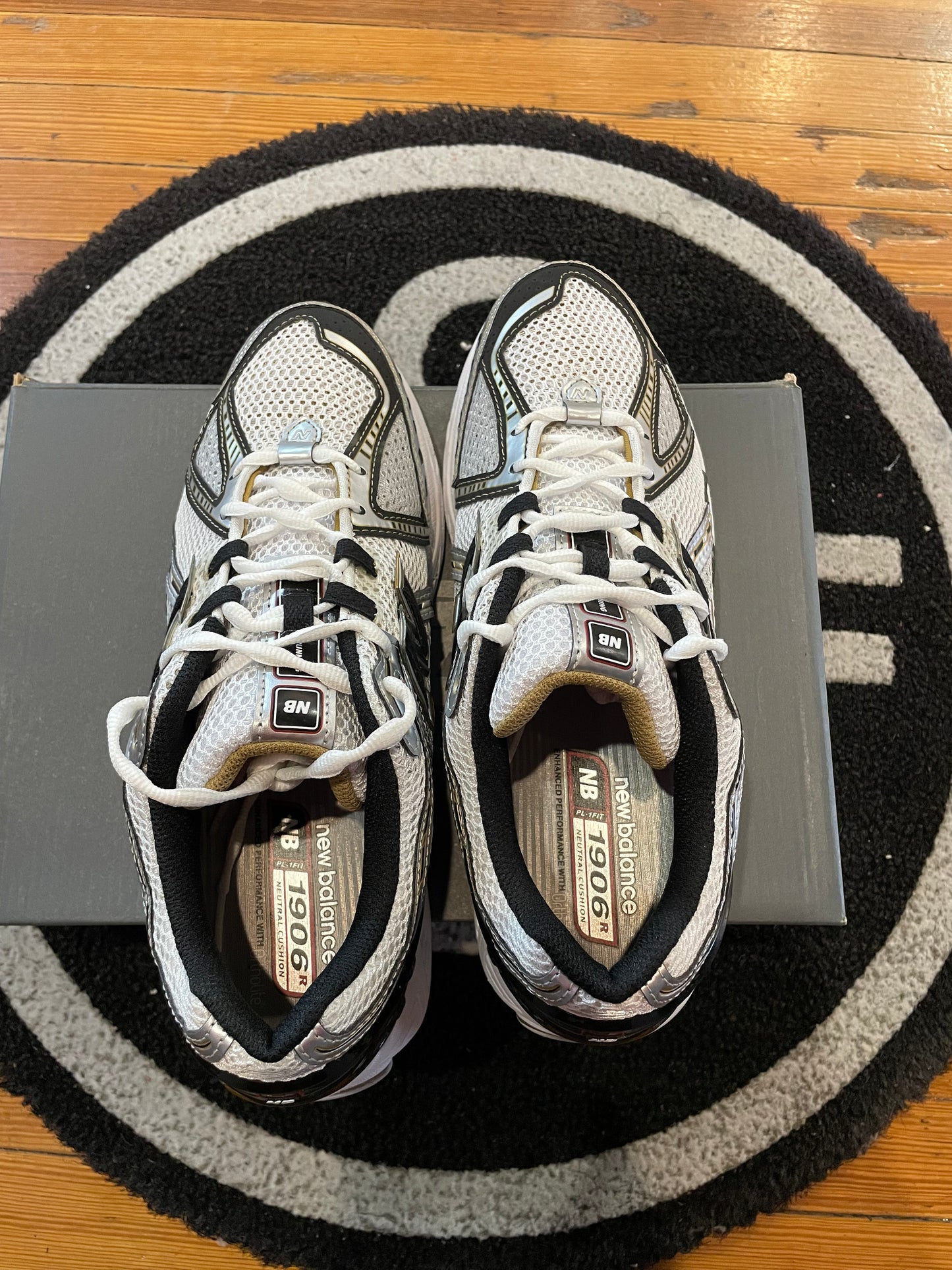 New Balance 1906R “White Metallic Gold”