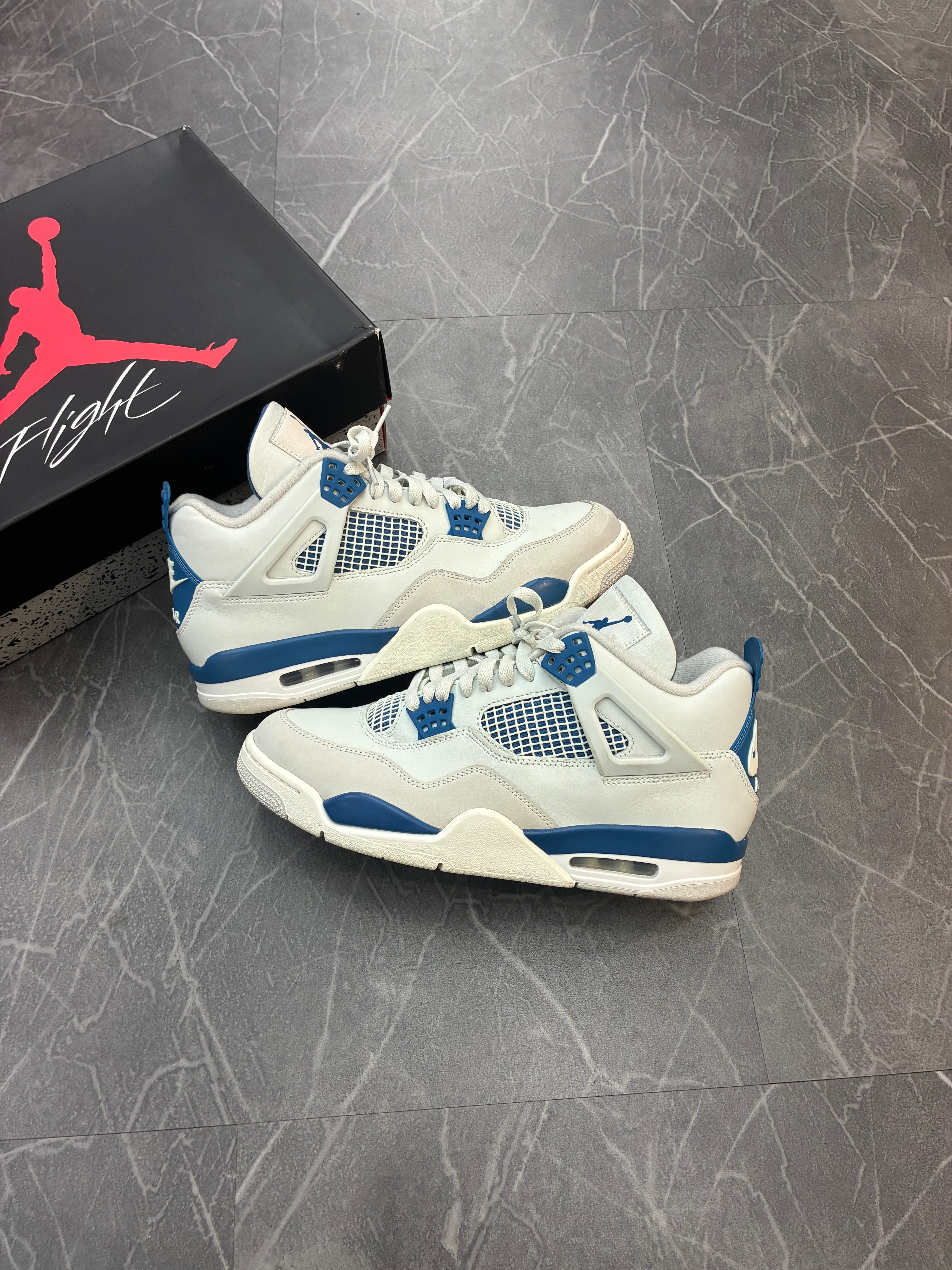 Jordan 4 “Military Blue”