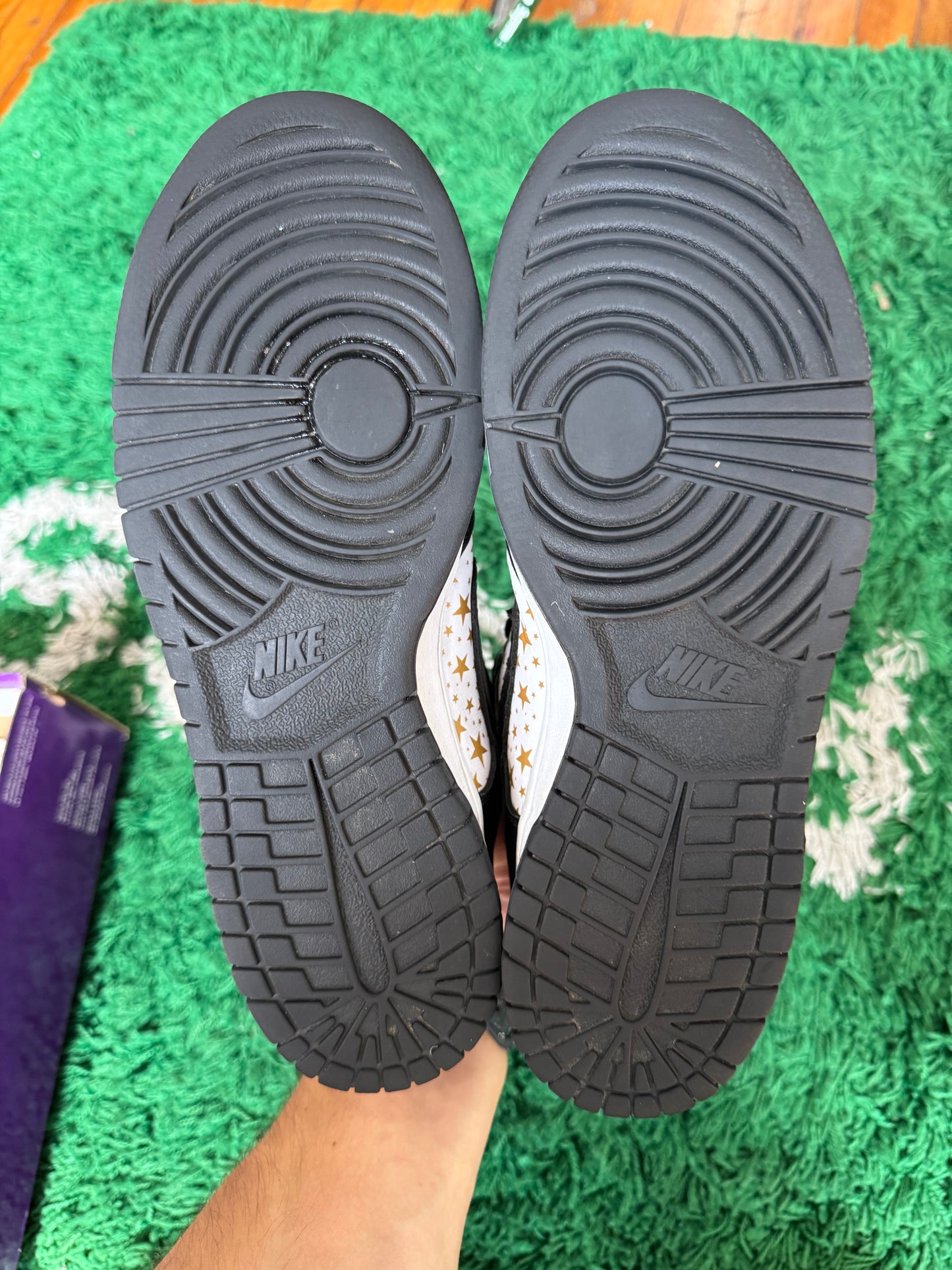 Nike SB Dunk Low Supreme Stars “Black”