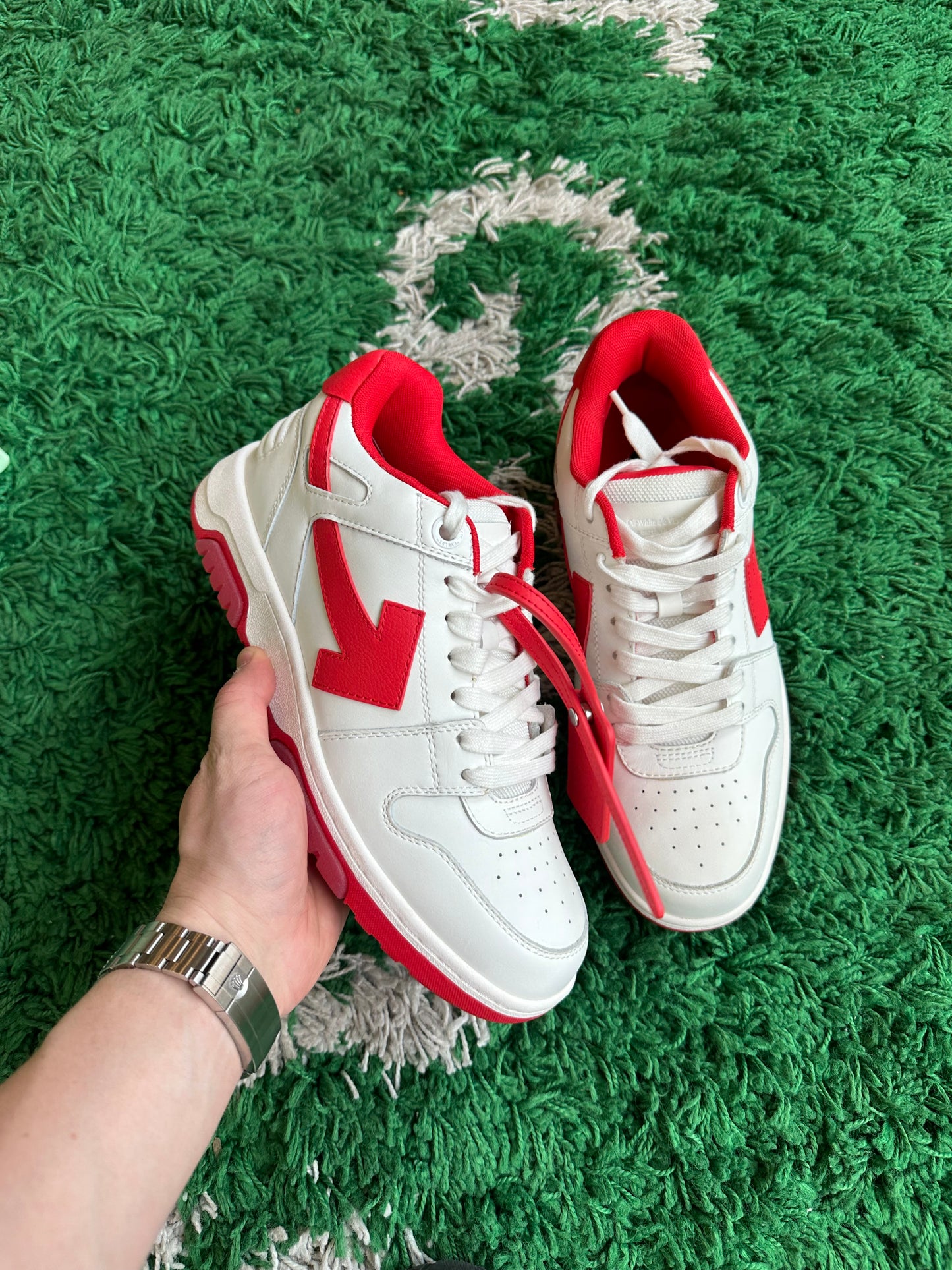 Off-White Out of Office “Red White”