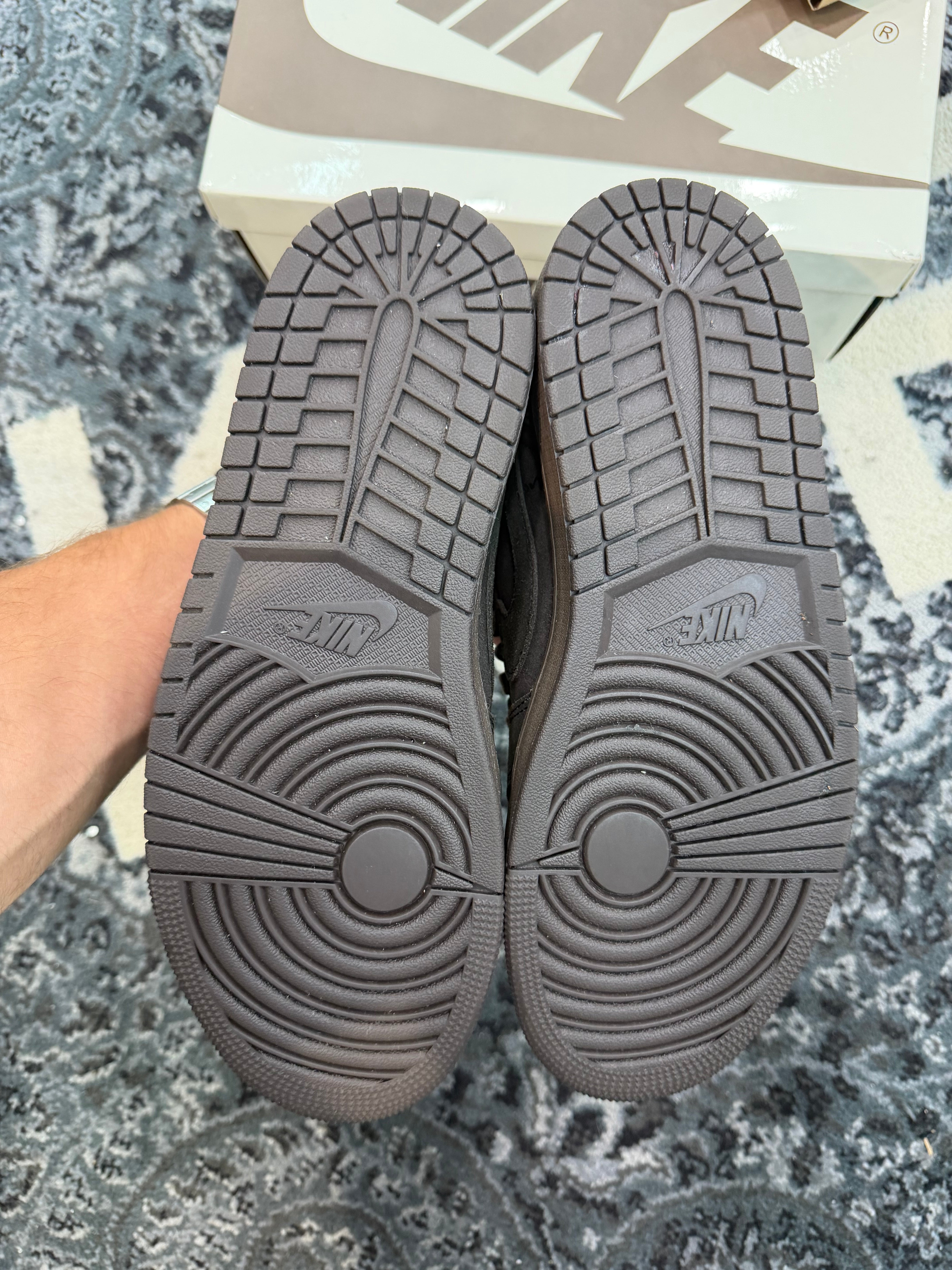 Jordan 1 Low Travis Scott “Velvet Brown”
