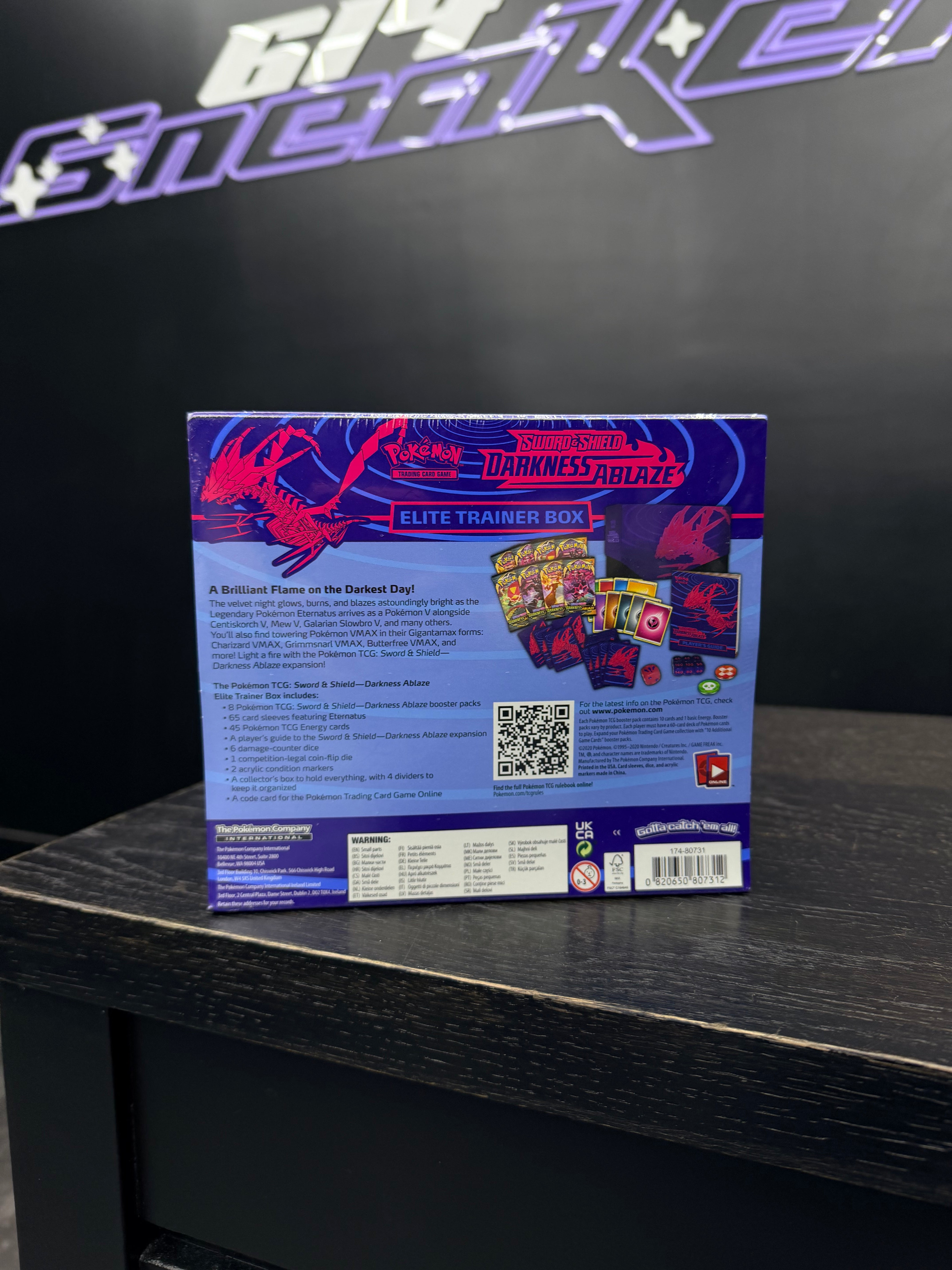 Pokemon Darkness Ablaze Elite Trainer Box